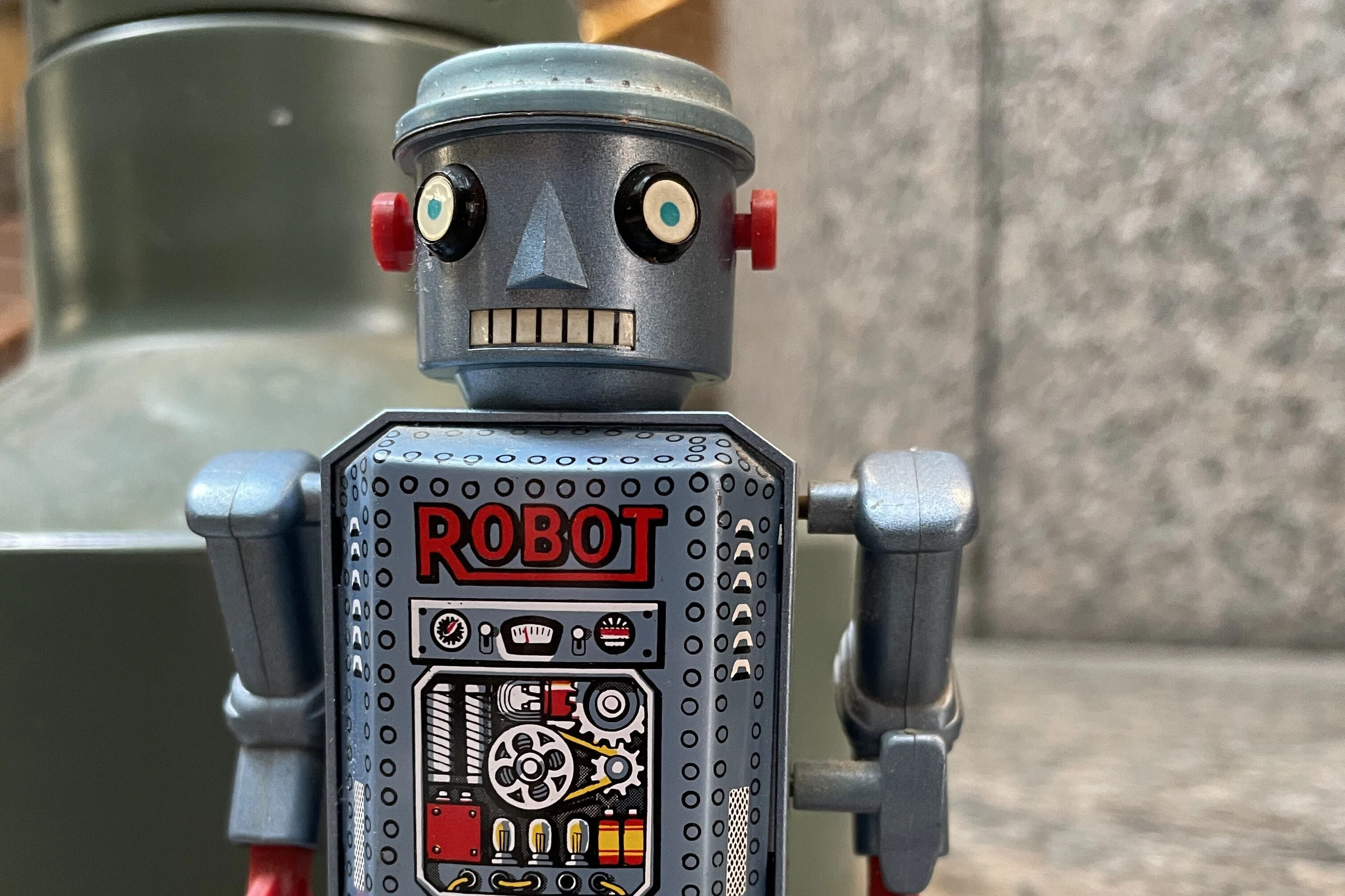 昭和ロボットの顔を観察して気づいたこと #21――なぜ昔のロボットには目