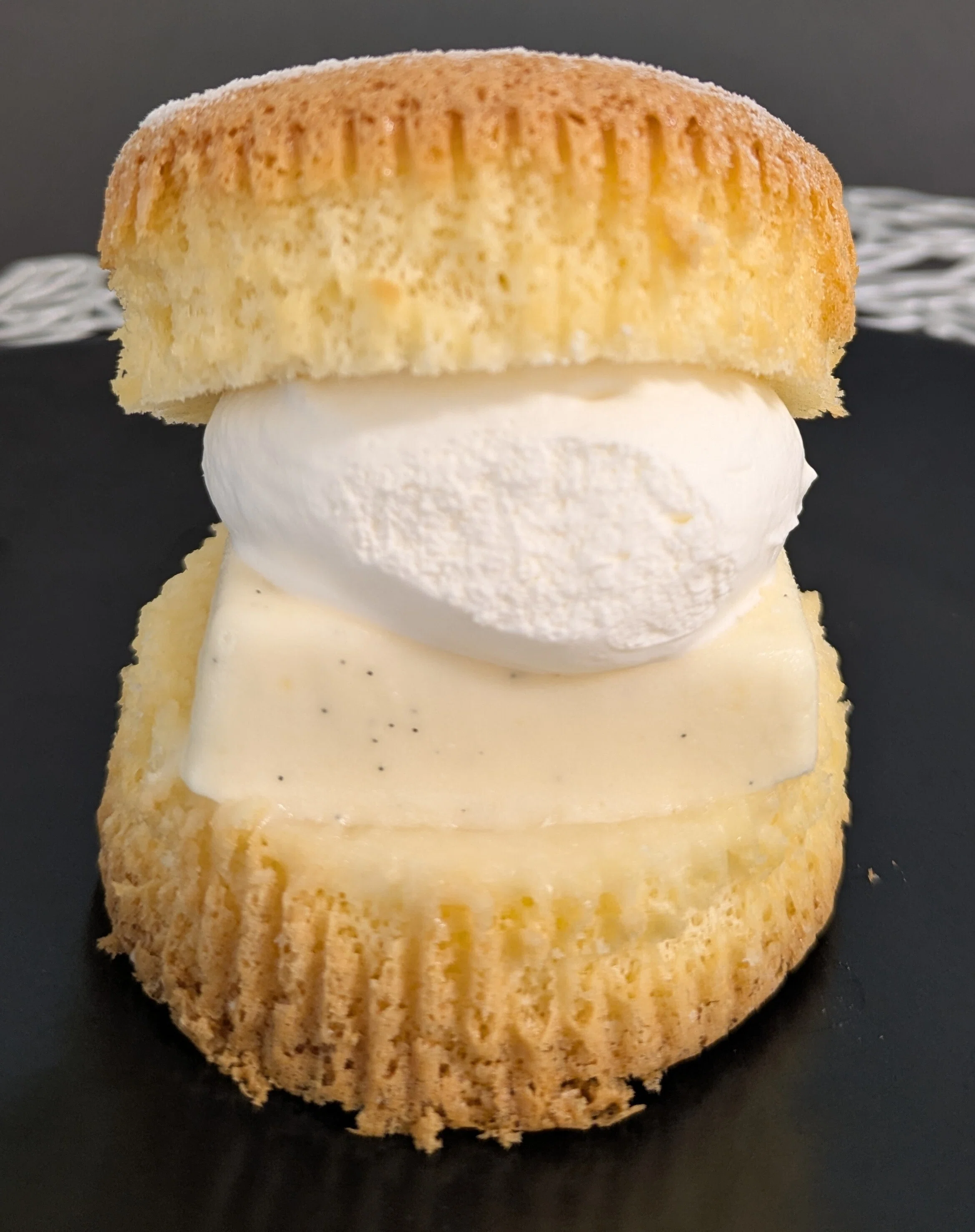 🍰スイーツNo.43 コンビニ（ファミリーマート） バタームースサンド