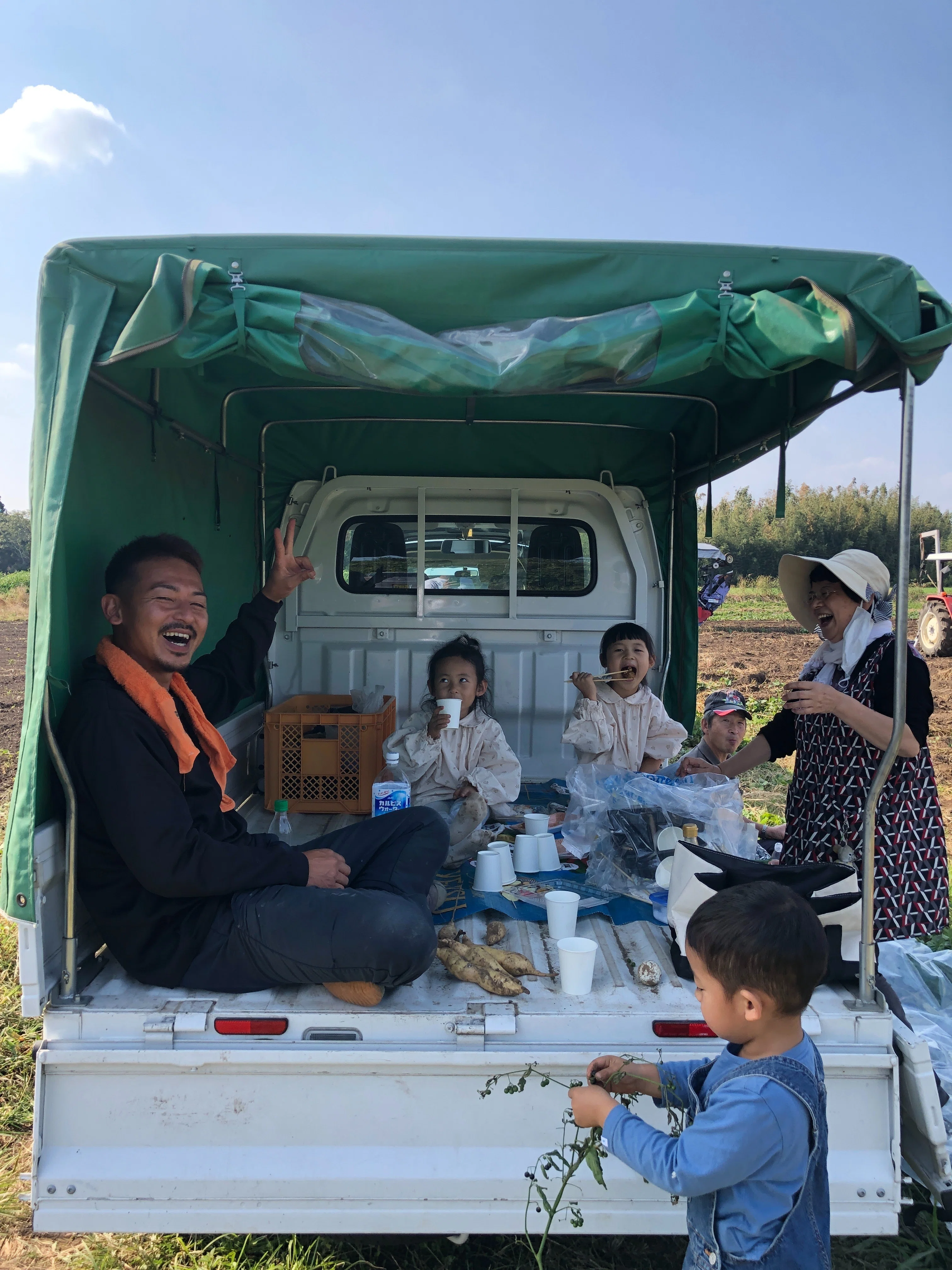 小さな農家 デザイナーが農家になって8年。「楽になりたい」と思い詰めた日から