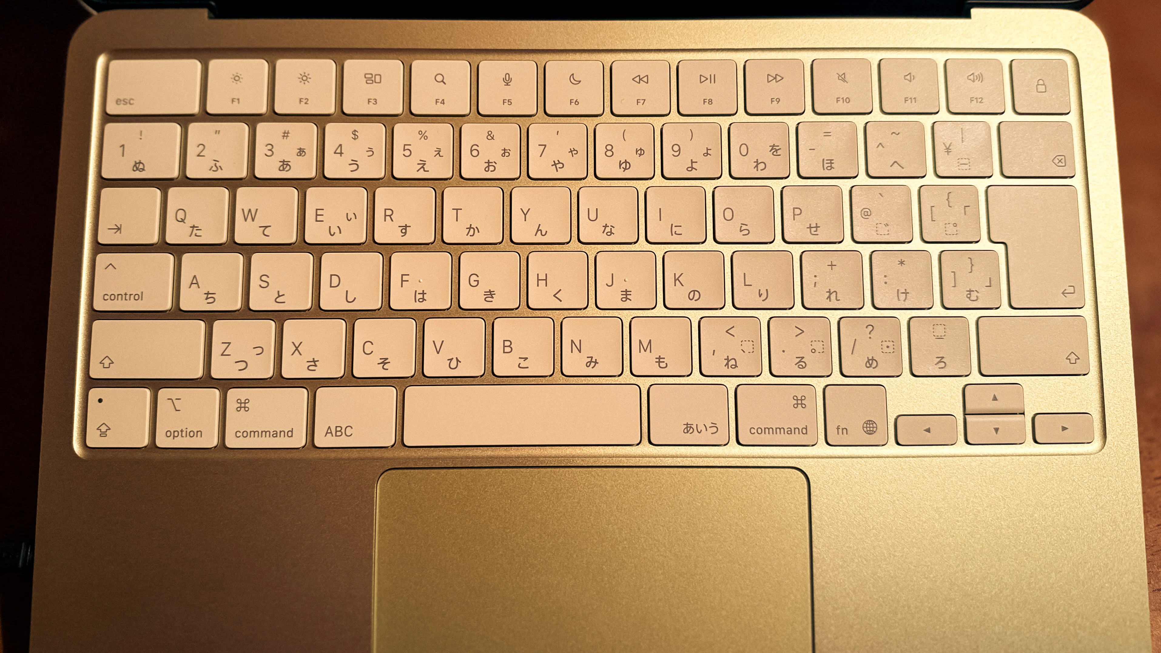 速報】 『MacBook Neo』届きました〜♬（※写真あり）｜書店員のすヽめ
