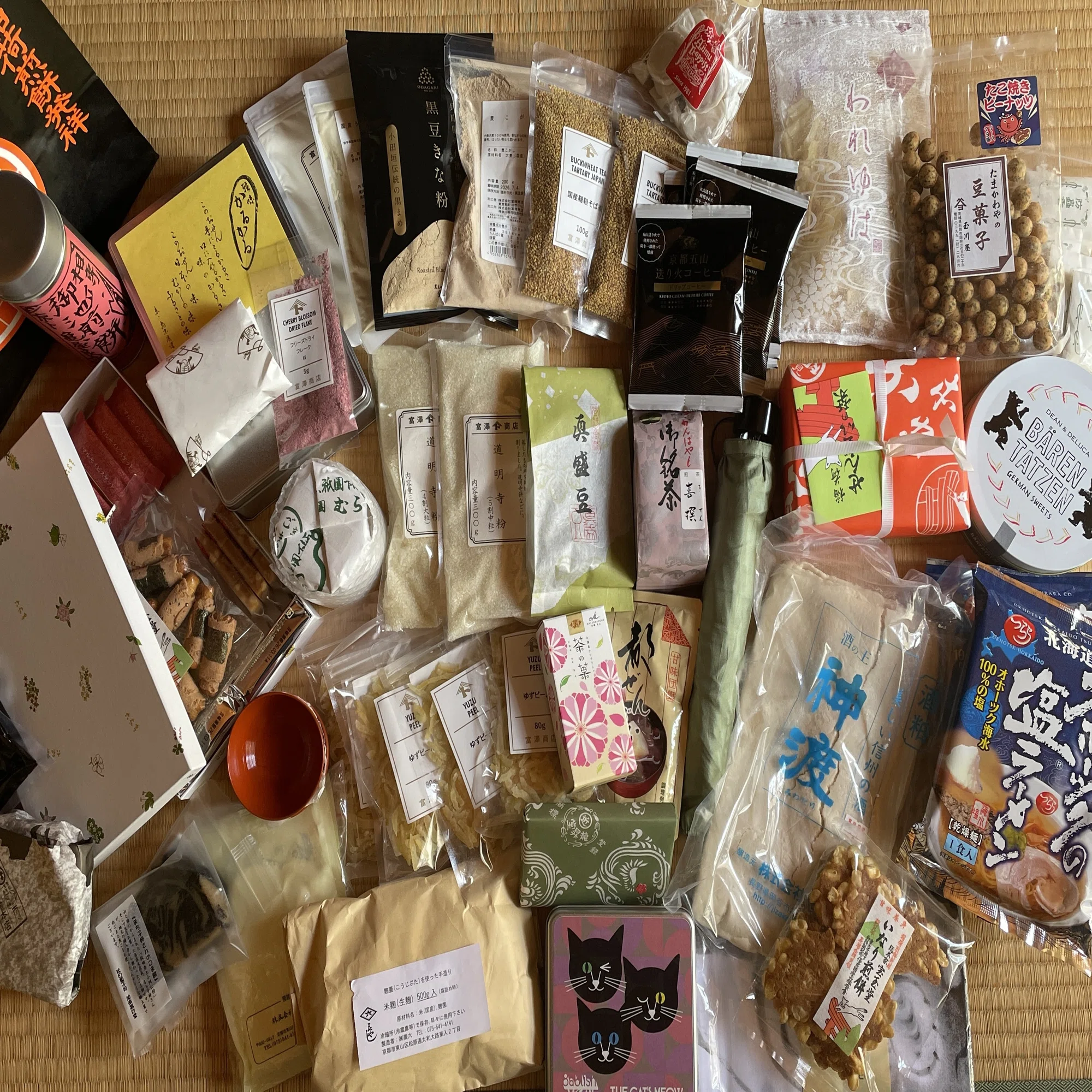 日本一時帰国、膨大な荷物をなんとかして持ち帰りたい、その時。｜そと 