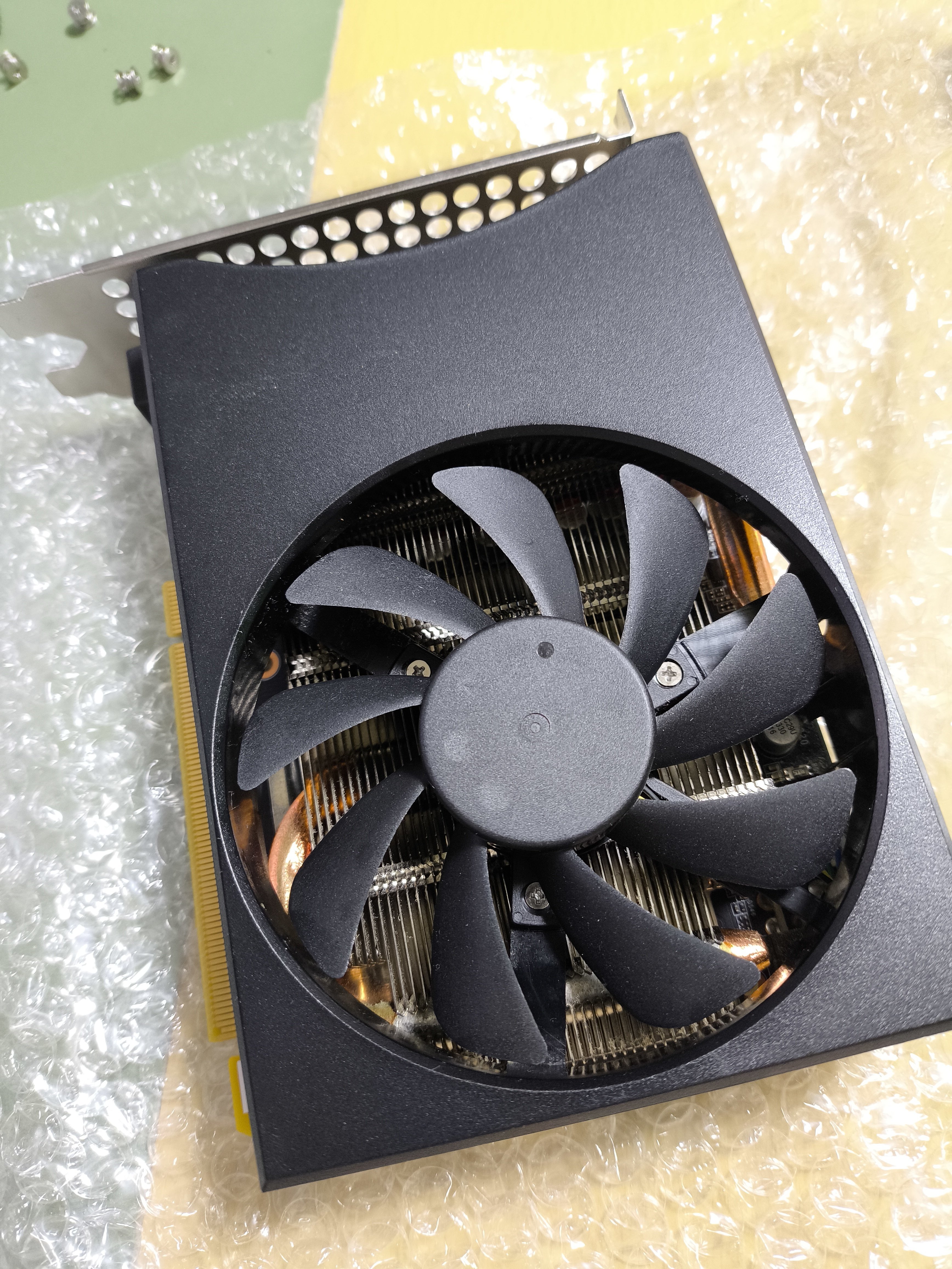 自作PC gtx1660super Build a gaming PC for 100,000 yen! Can you achieve 144FPS? What is