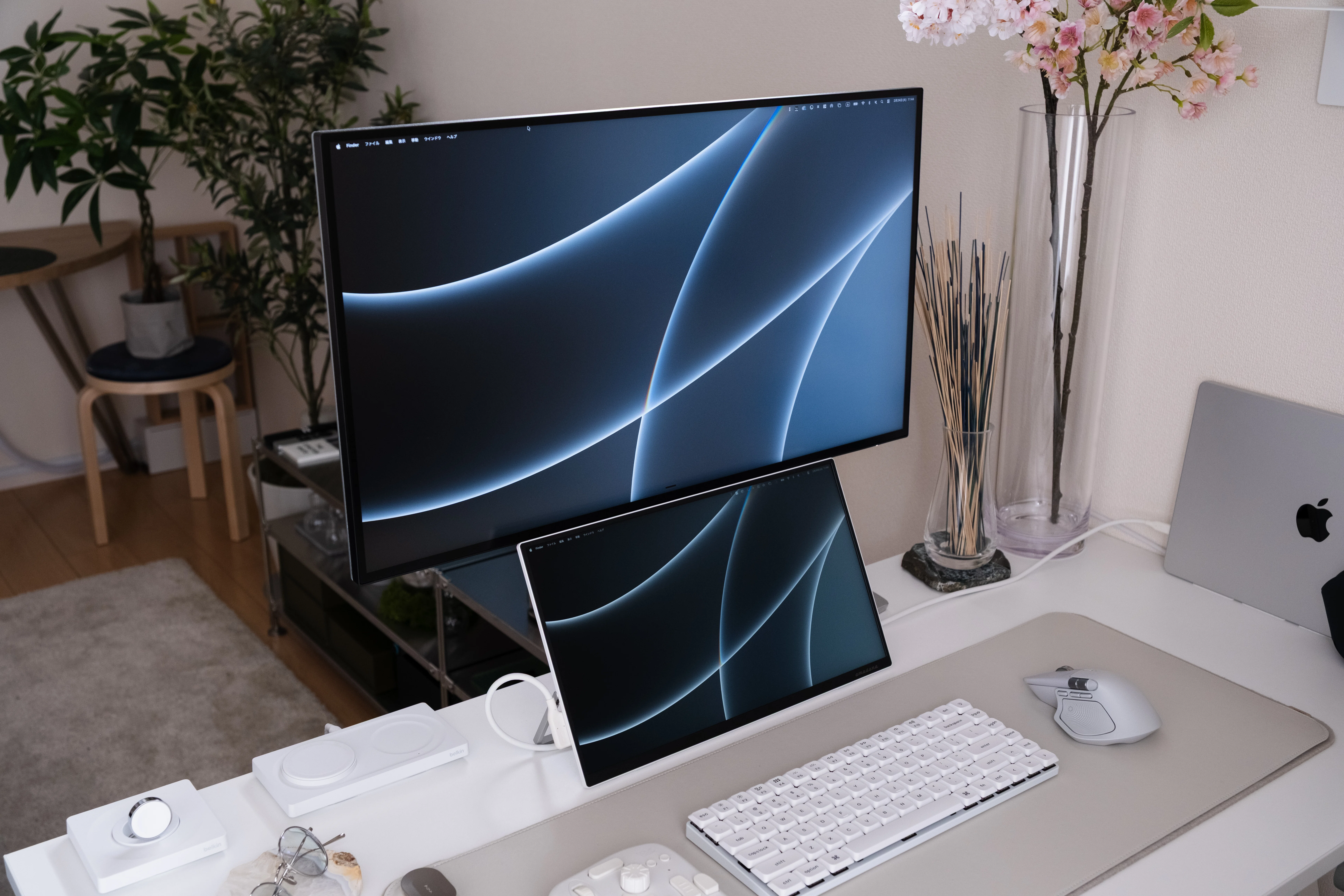 見た目の美しさで選んだモバイルモニター｜amadana DP10 レビュー