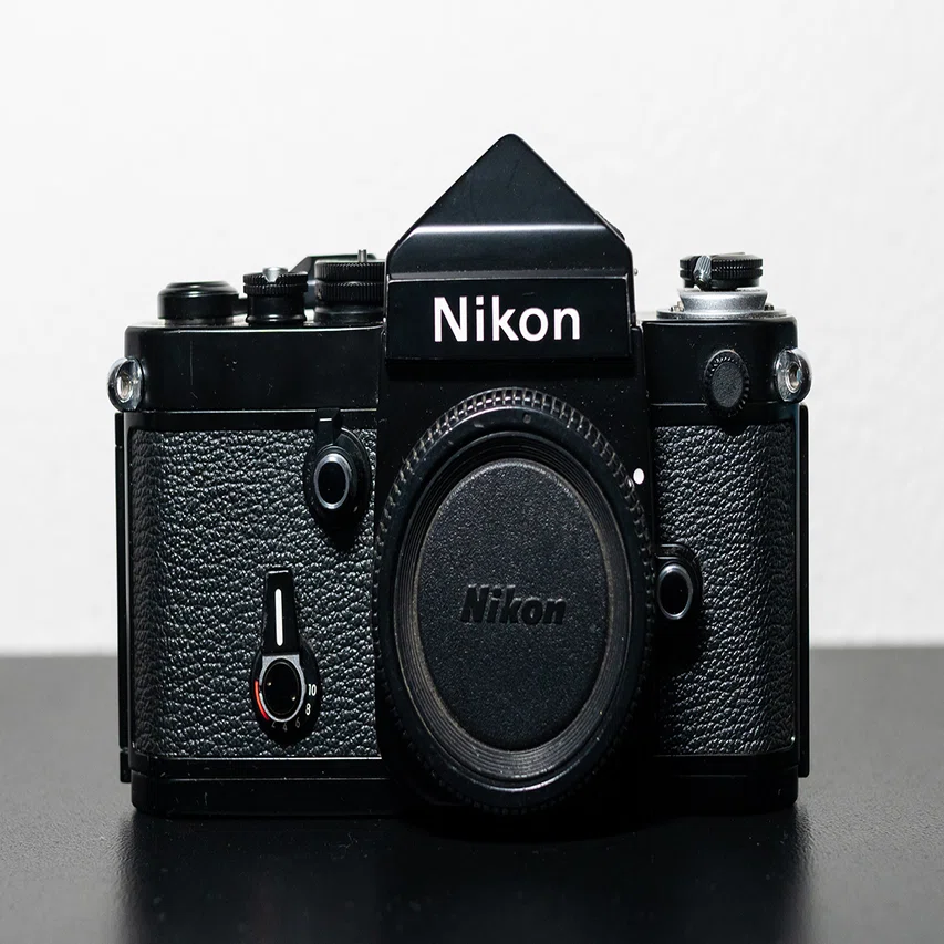 フィルム初心者が選んだ「ニコンF2」――完全機械式の頂点、数あるニコン 