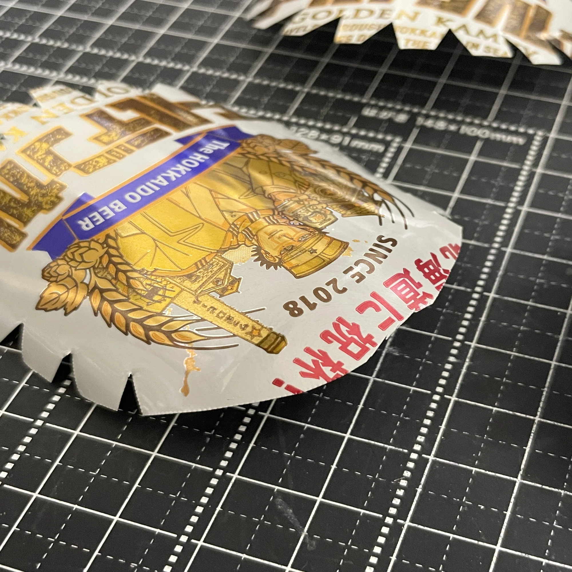 ゴールデンカムイ】ビール缶で痛バ作った｜るい