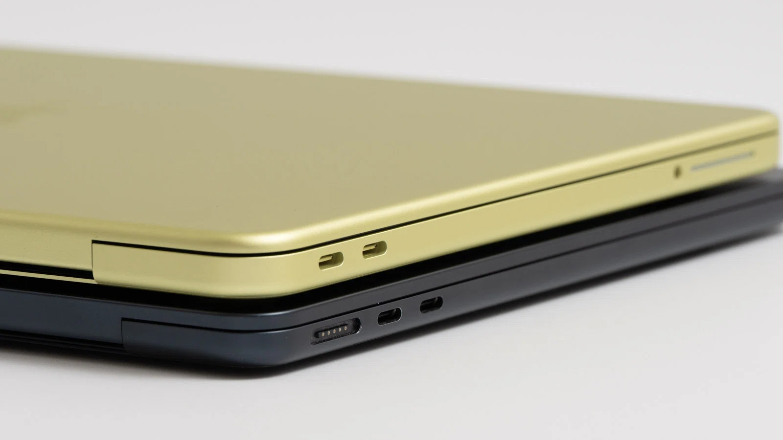 MacBook Neoをレビュー！サブ機のつもりが「しっかりMacBook」だった