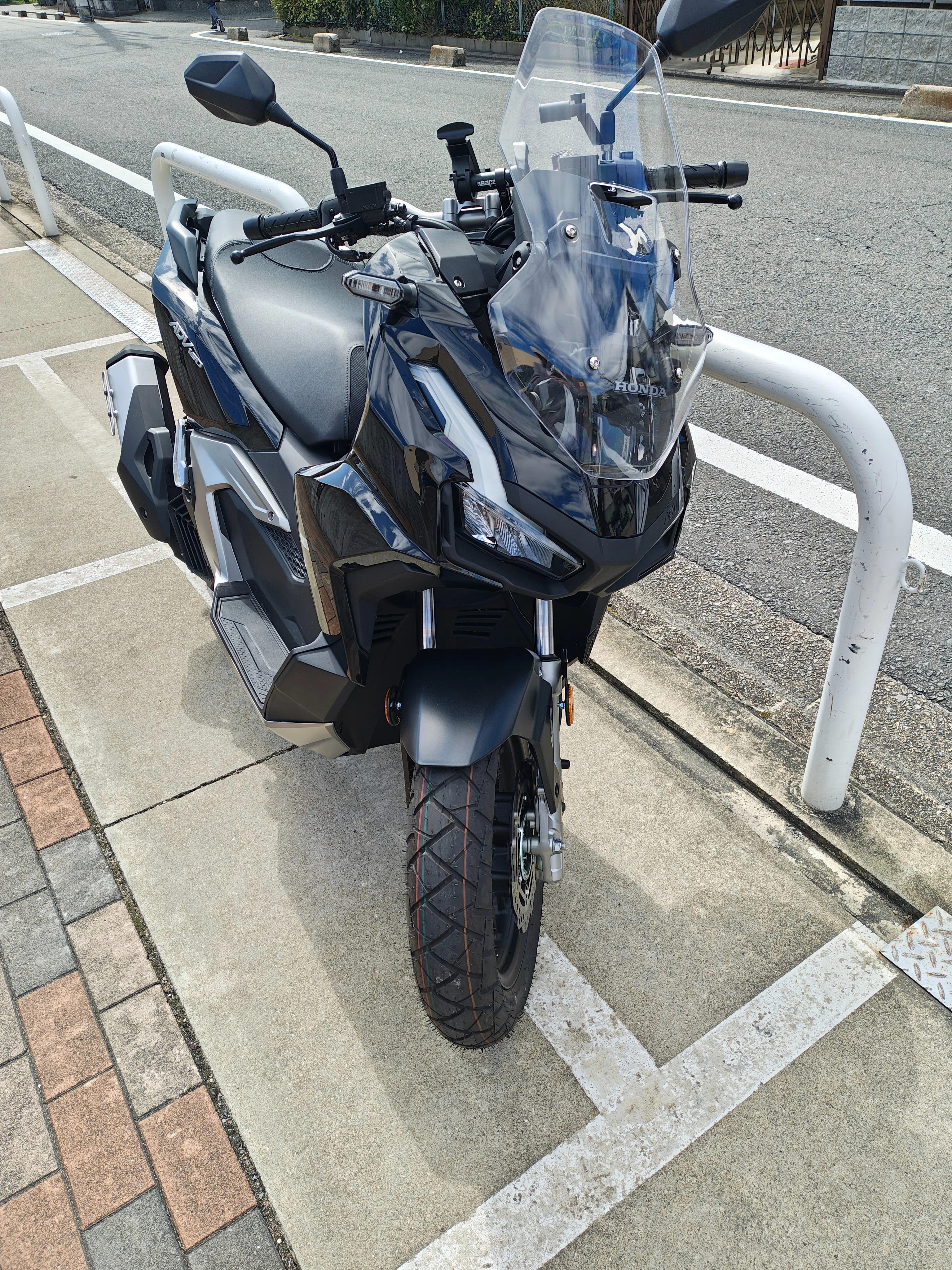 ホンダ ADV160 レビュー】PCXやNMAXとは一線を画すアドベンチャー