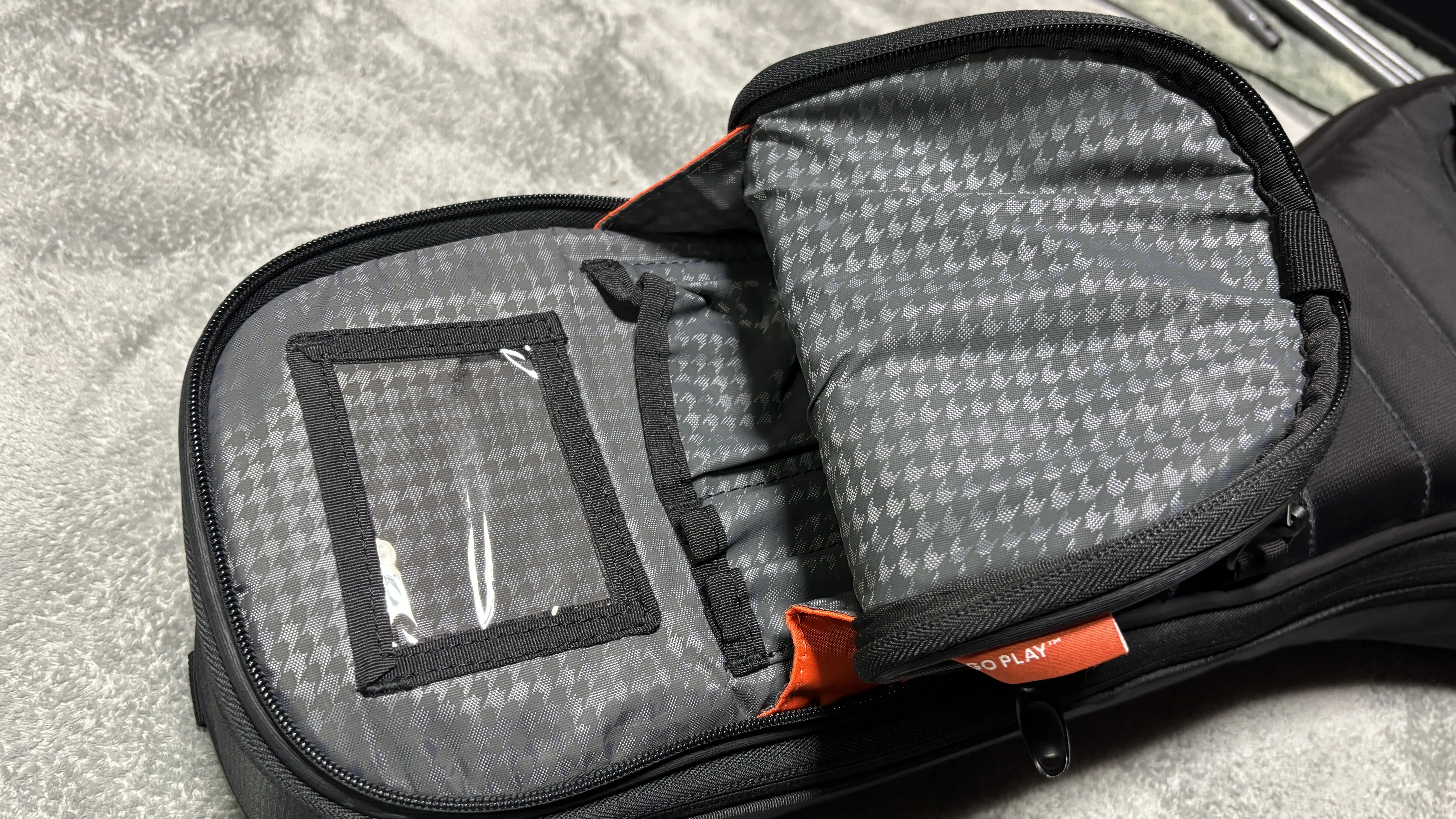 レビュー】プロが愛用する最強ギターケース「MONO M80-EG-BLK」が レビュー】プロが愛用する最強ギターケース「MONO M80-EG-BLK」が