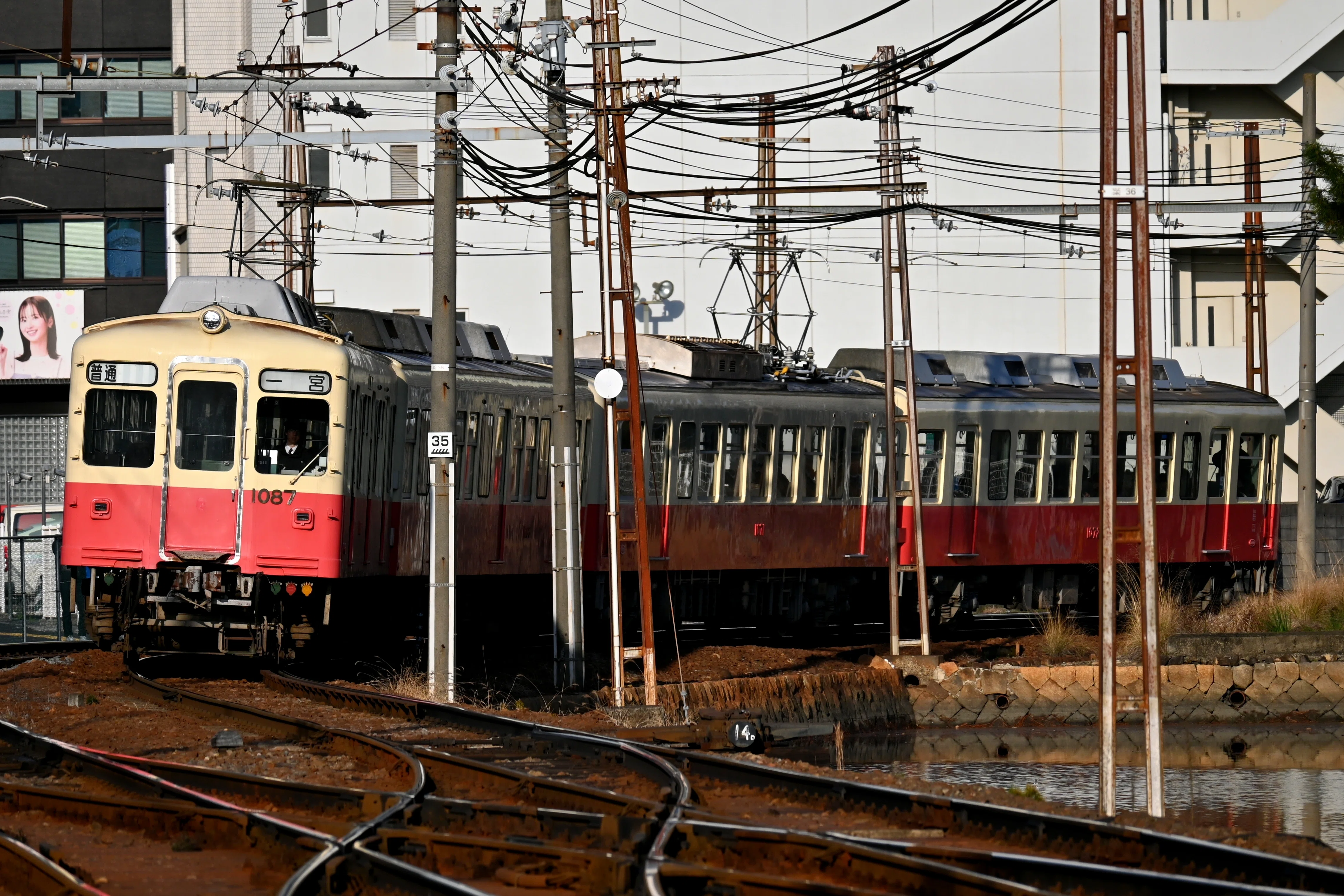 ことでん ファンタンゴレッド・旧型車代走4連運用を撮る！｜隣の芝生は