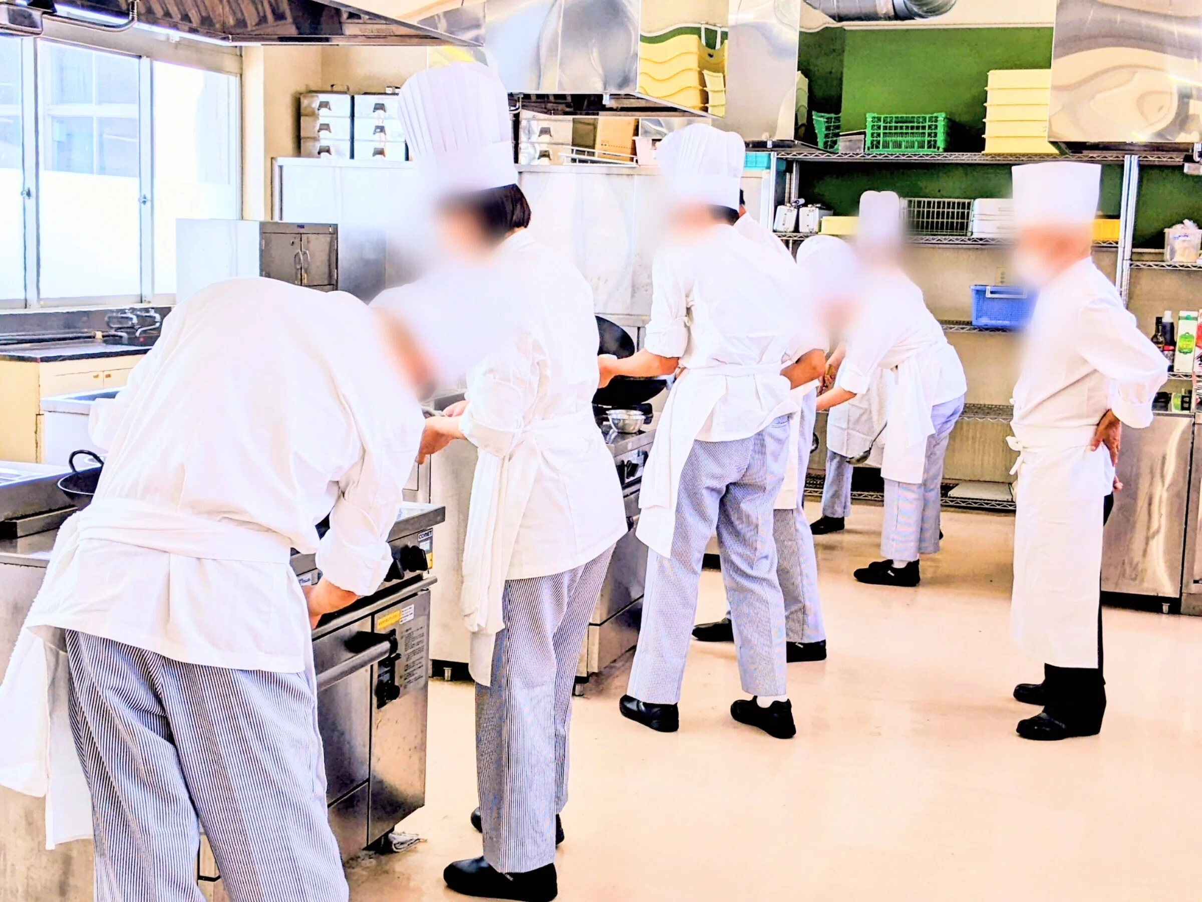 高校で調理師免許が取れる？花咲徳栄高校「食育実践科」の説明を聞い