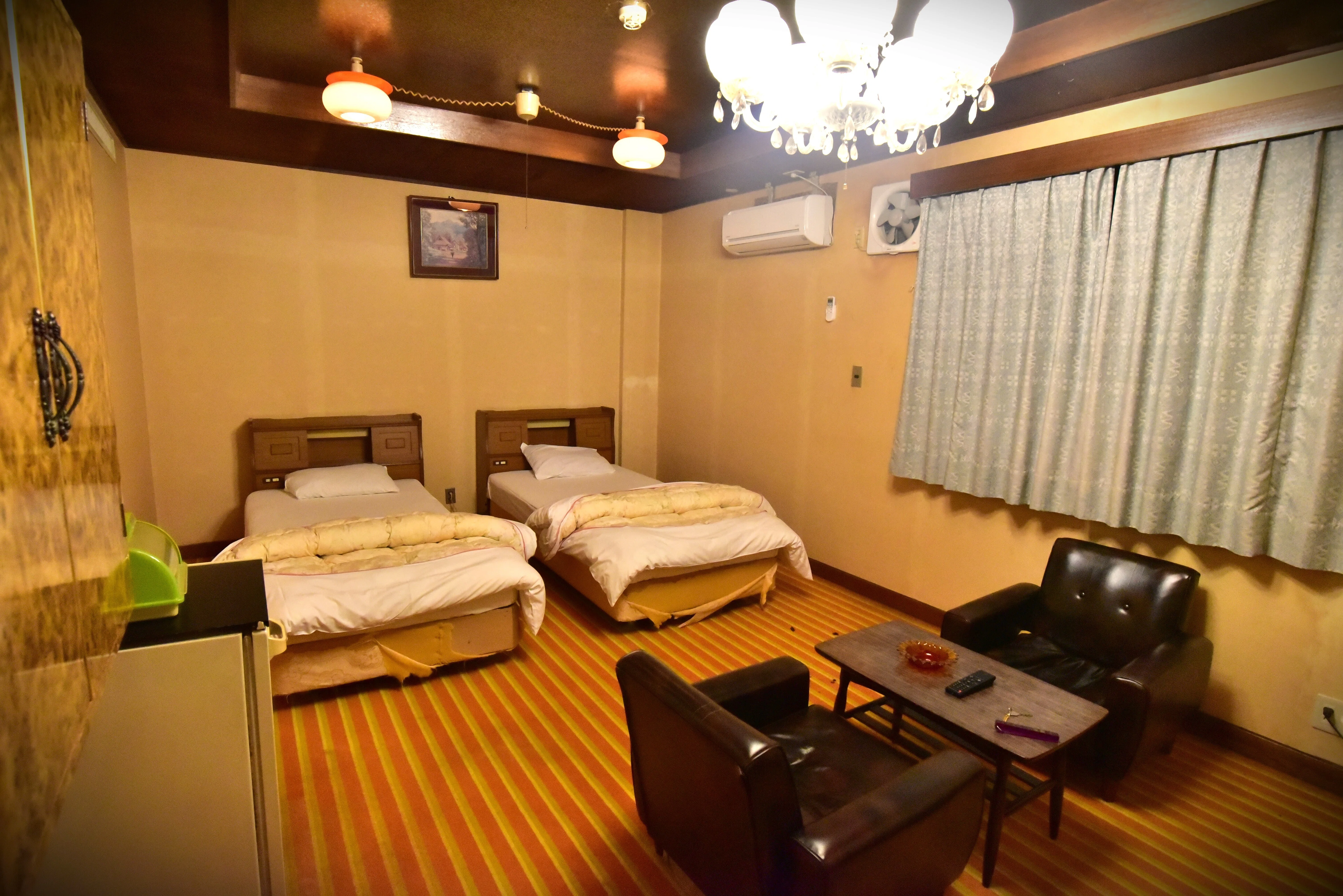 ボロ宿 日本ボロ宿訪問記『ホテル公楽園』｜紺野白丸