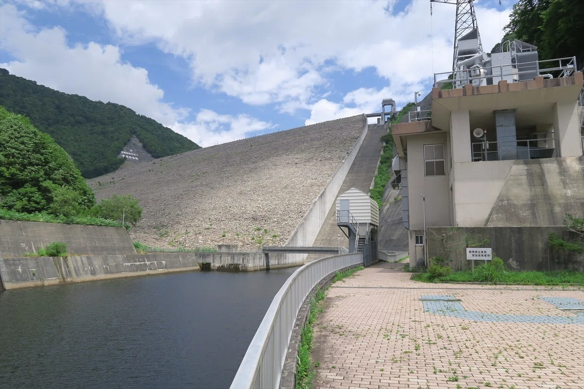 奈良俣ダム 奈良俣発電所