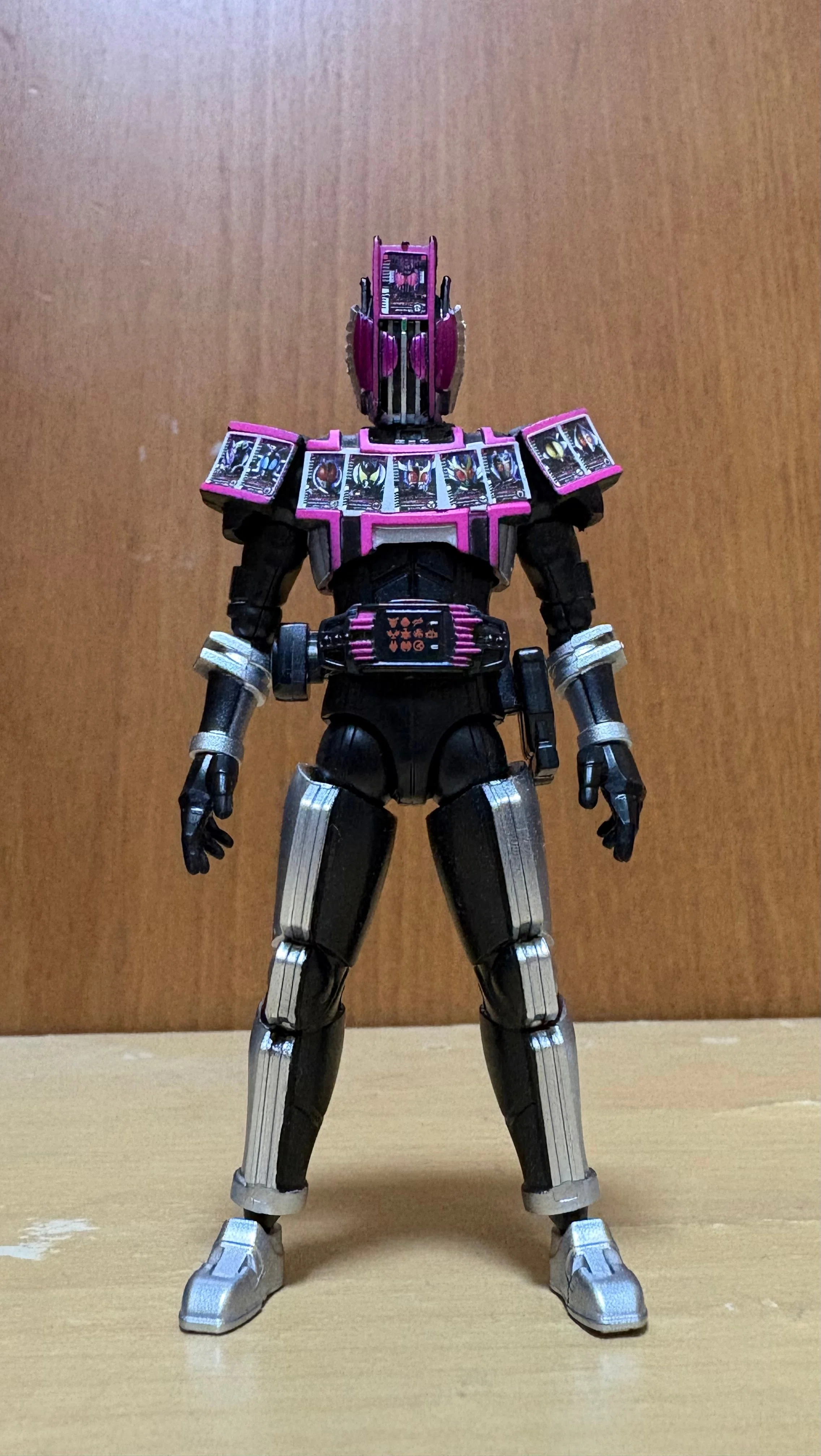 掌動 仮面ライダーディケイド コンプリートフォーム〜ﾌｧｲﾅﾙｶﾒﾝﾗｲﾄﾞ〜｜ゆー