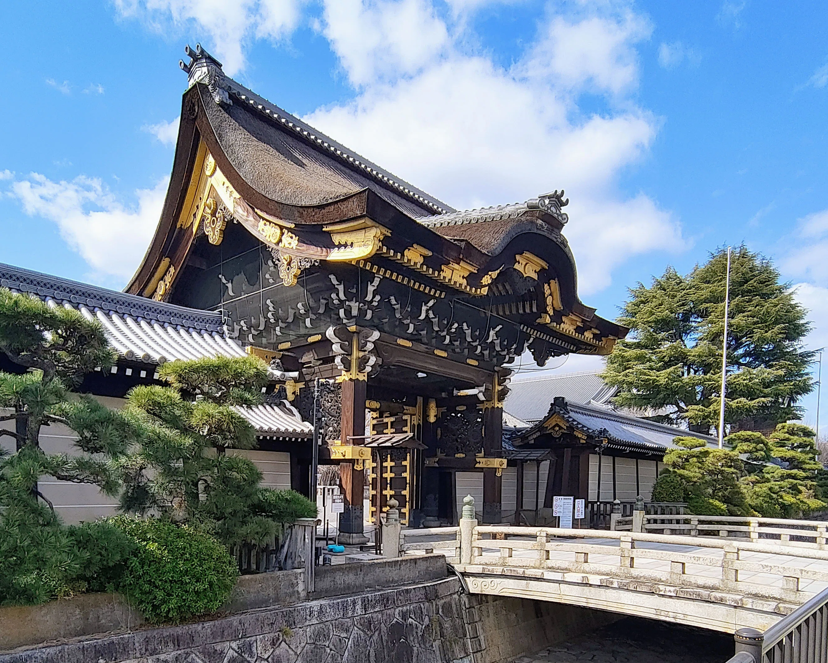 近畿 復元大系　日本の城５／建築文化・建造物 竜宮城は、池の向こうに実在した！？──西本願寺・飛雲閣で、400年前