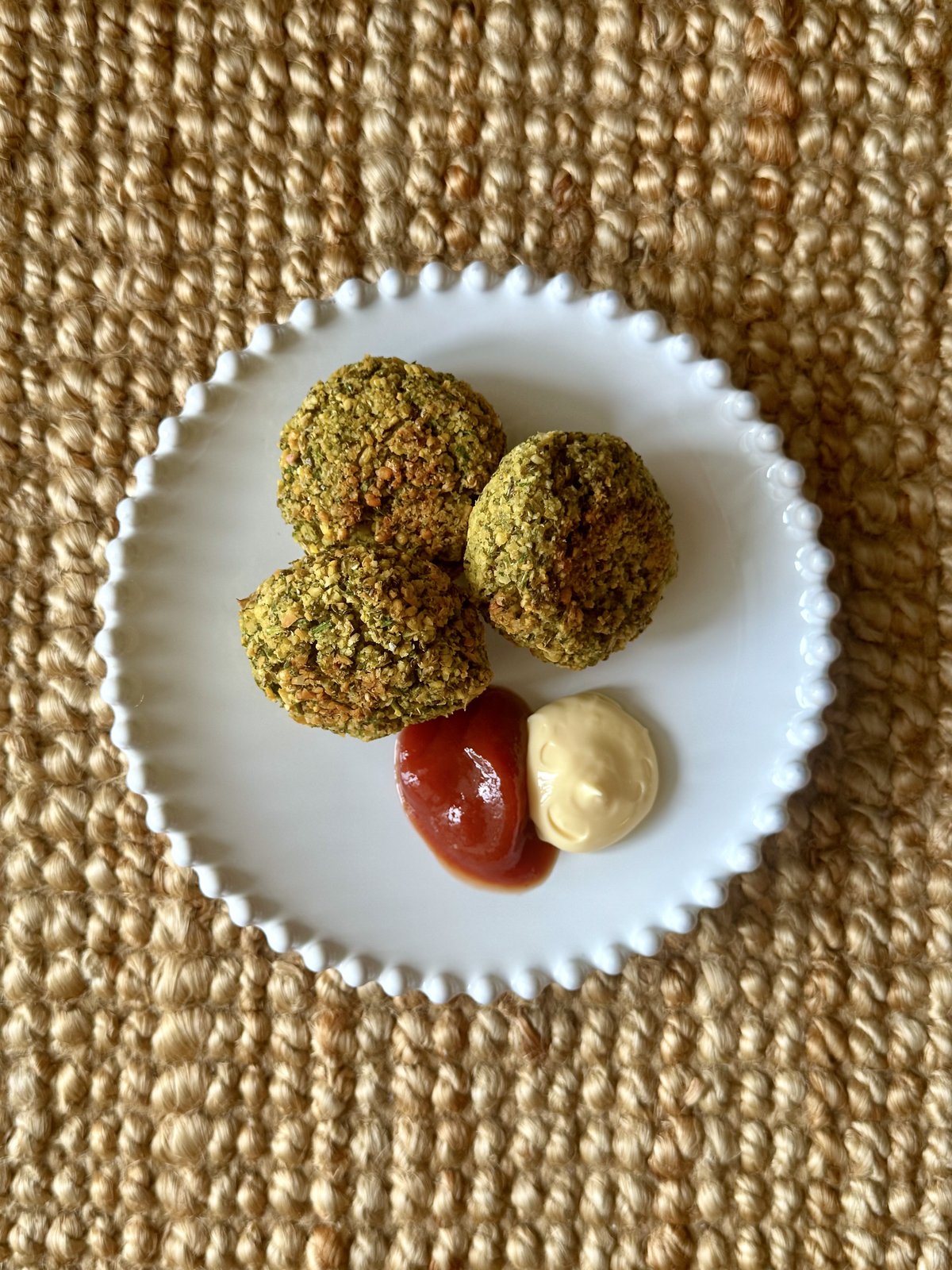 ムング豆のベイクドファラフェル