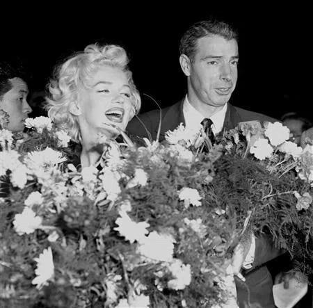 ☆マリリンモンロー☆1954年　日本に新婚旅行　サイン入りレア写真　額入り　５枚 マリリンモンロー、新婚旅行先は日本だった｜成願 義夫（ジョウガン