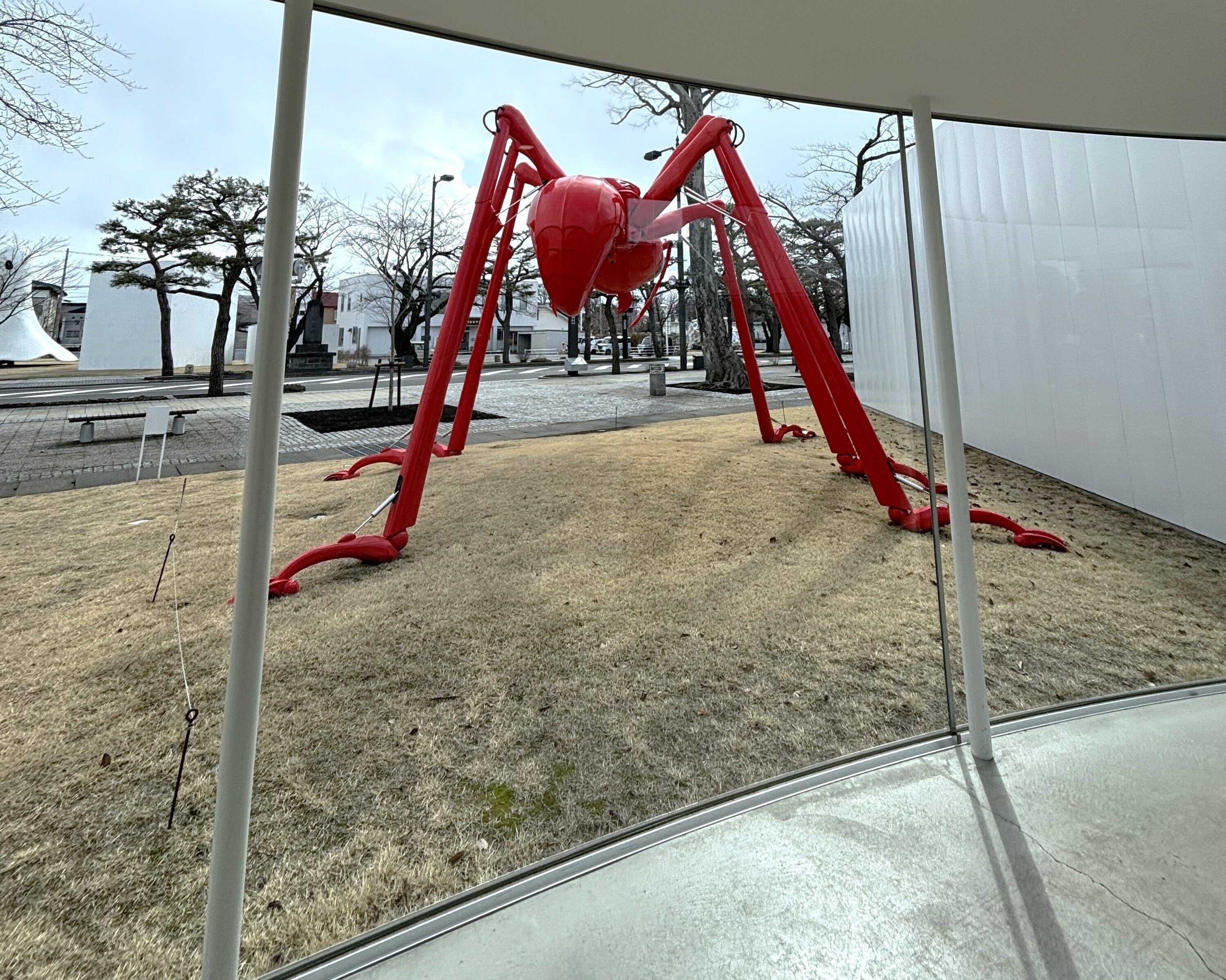 十和田市現代美術館01 アクセスと屋外展示｜Abbey -旅するように暮らす