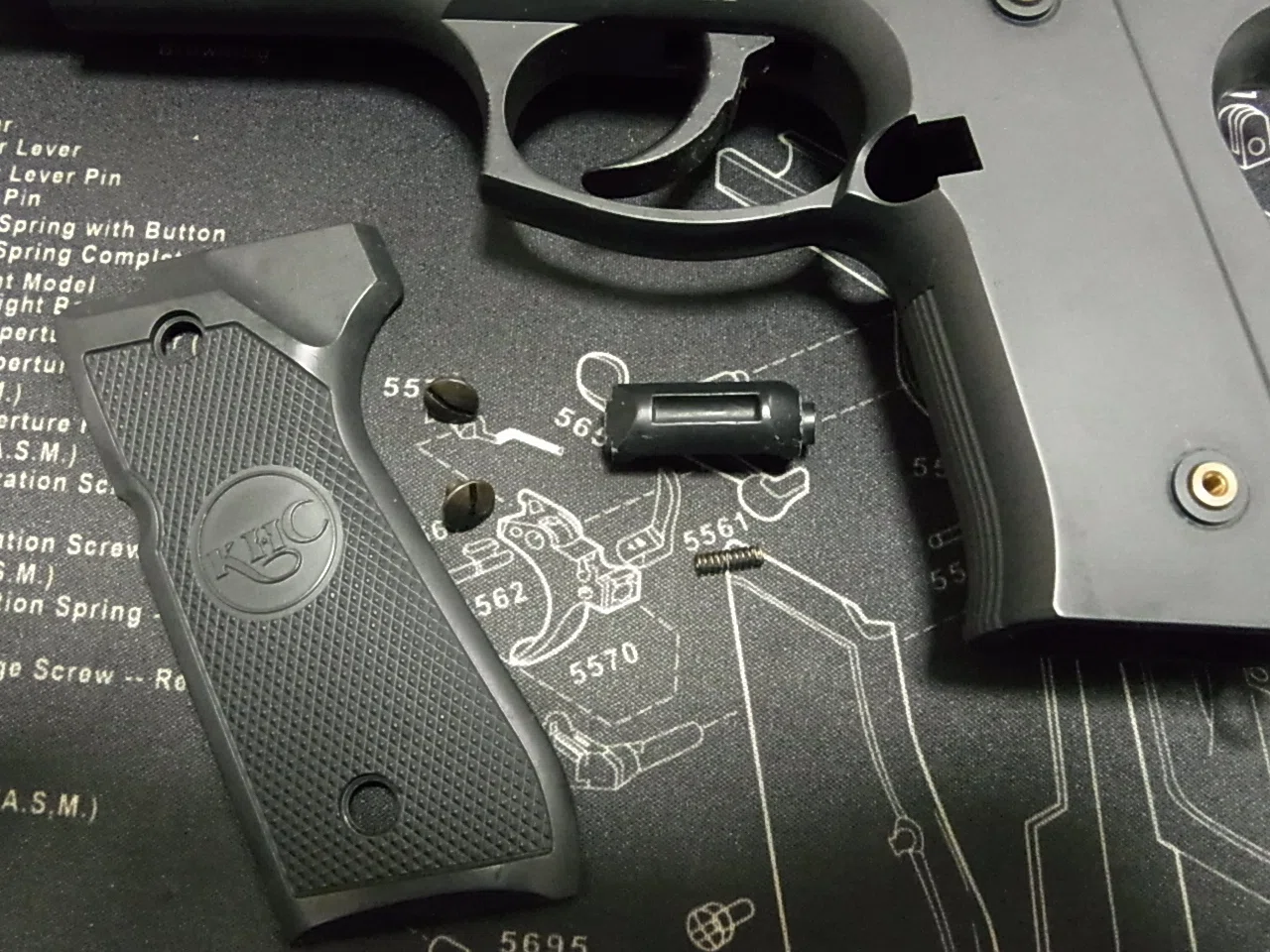 懐かしのトイガン 分解note その16 啓平社 KHC M92F ガスガン｜ももみ堂