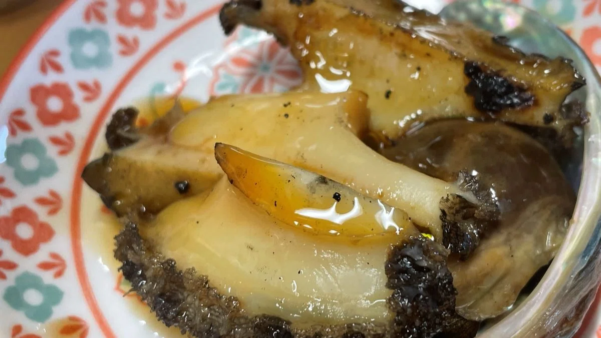 佐賀県 唐津市】新鮮あわびも！海鮮をファーストフード感覚で食べ