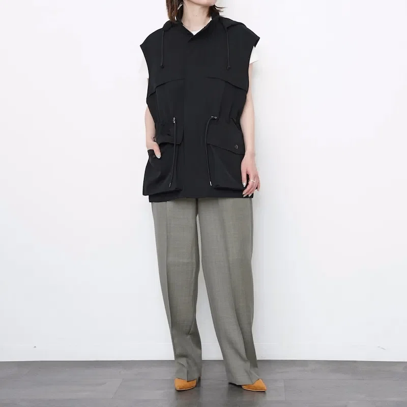 スタイリングに奥行きを【AURALEE】WOOL MAX CANVAS OVER VEST｜THIRTY 