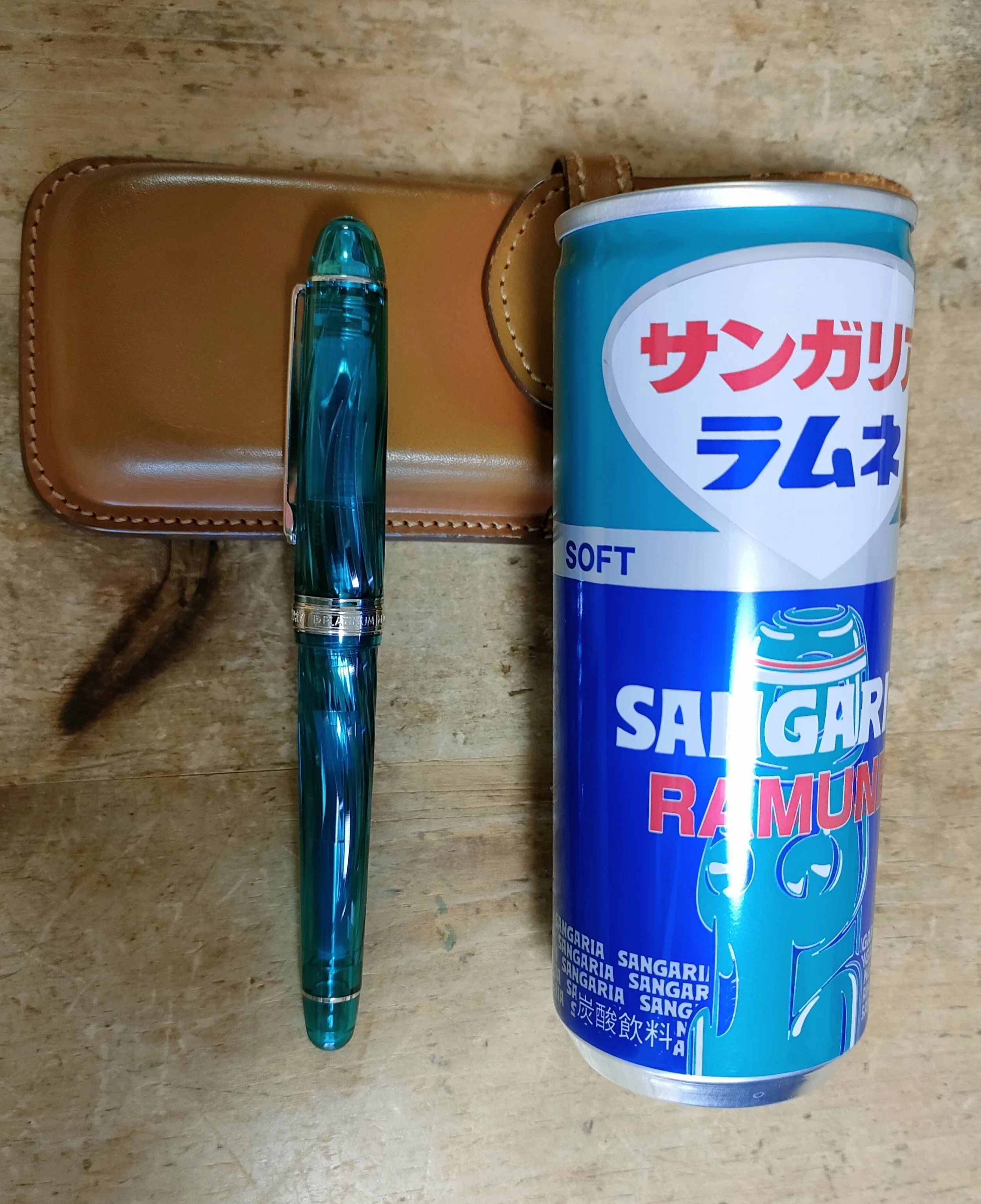 シロガネヒナ「薫風」 プラチナ万年筆の『薫風』は、さながら書くラムネ瓶｜カッタウェイ