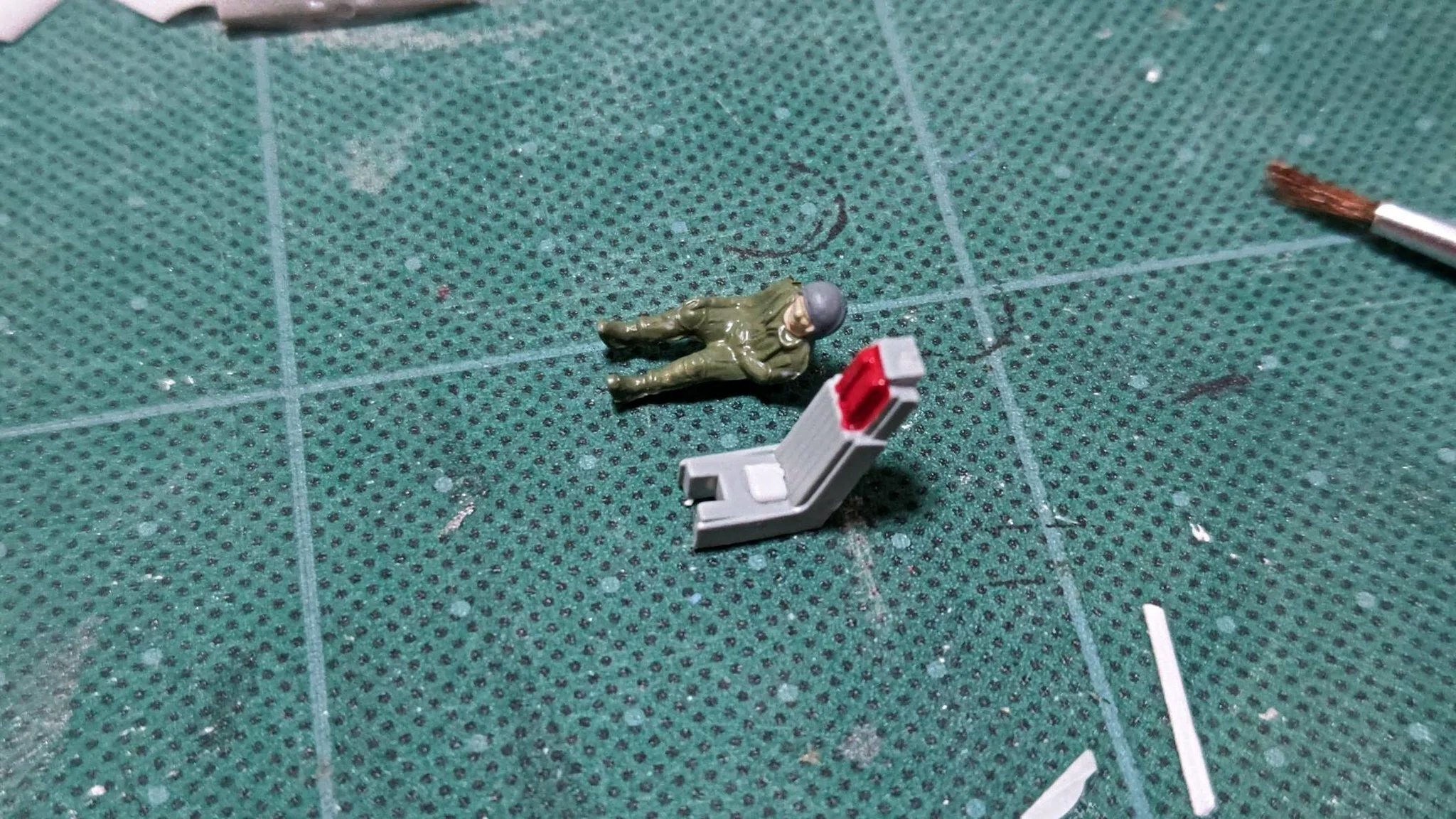初代ステルスブレイン、ほか いい歳こいたおっさんが久しぶりにプラモデルを作る話 その44 AT-4軽