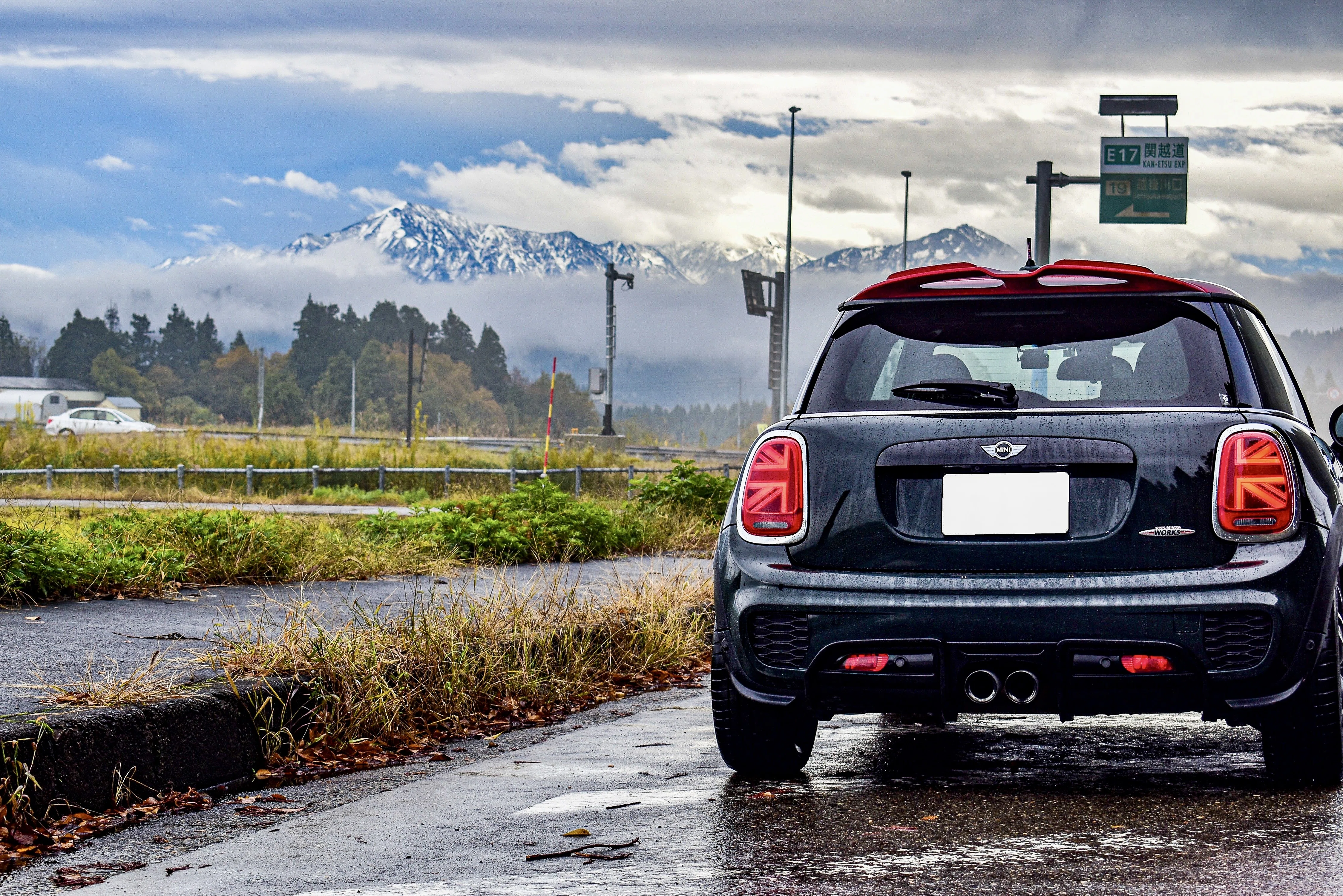 MINI F56 ジョンクーパーワークス──20,000kmで知った「不完全な熱さ