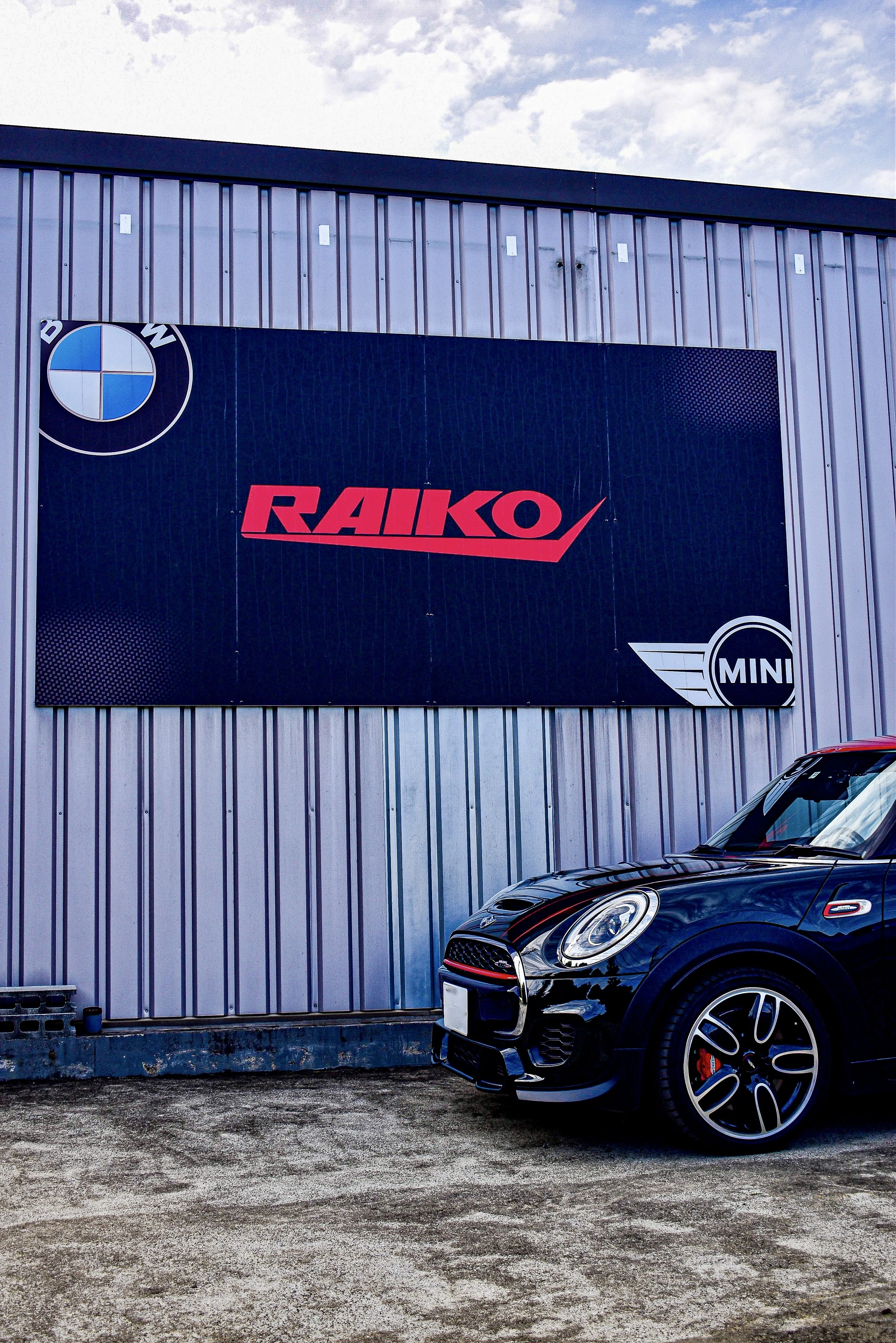 MINI F56 ジョンクーパーワークス──20,000kmで知った「不完全な熱さ