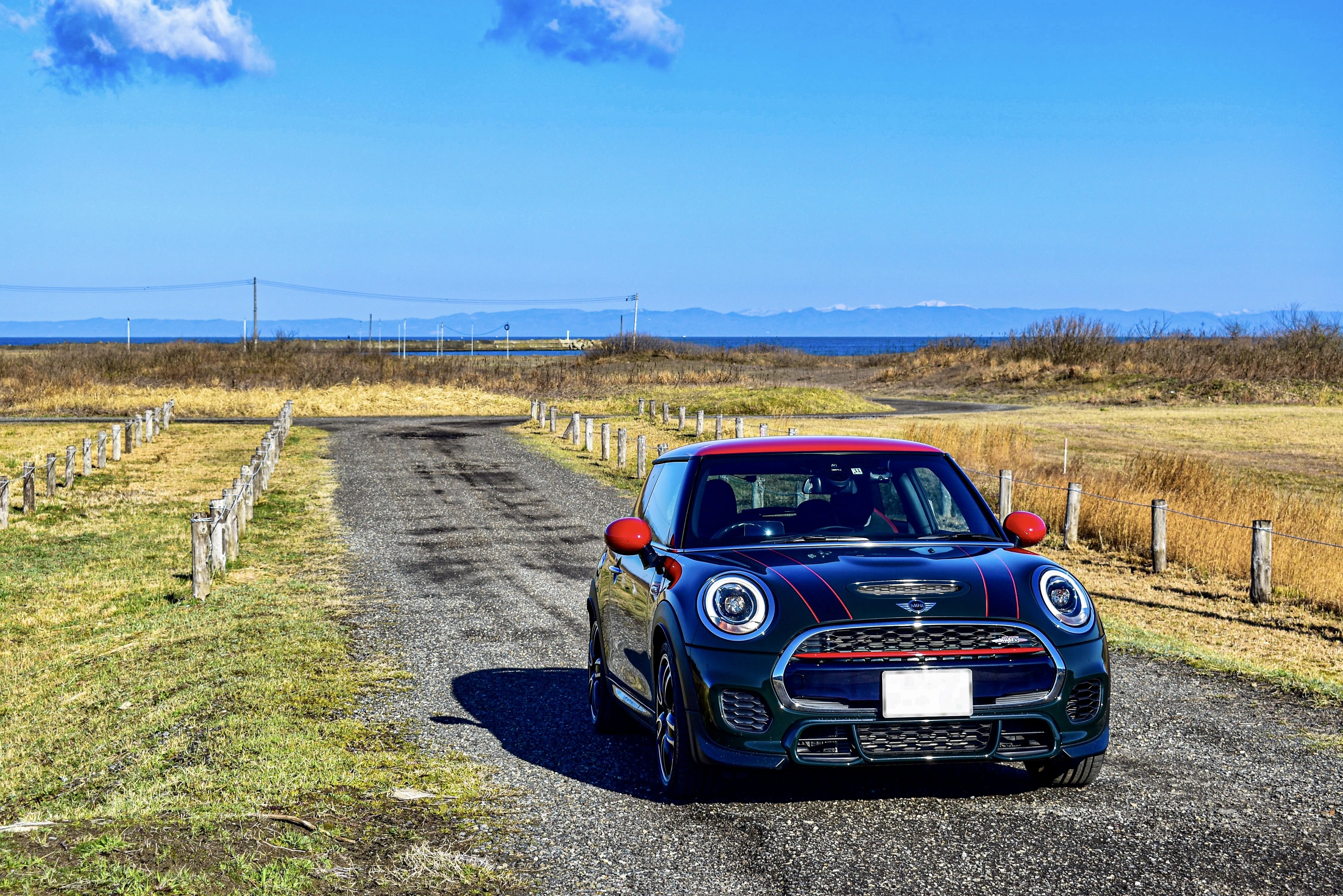 MINI F56 ジョンクーパーワークス──20,000kmで知った「不完全な熱さ