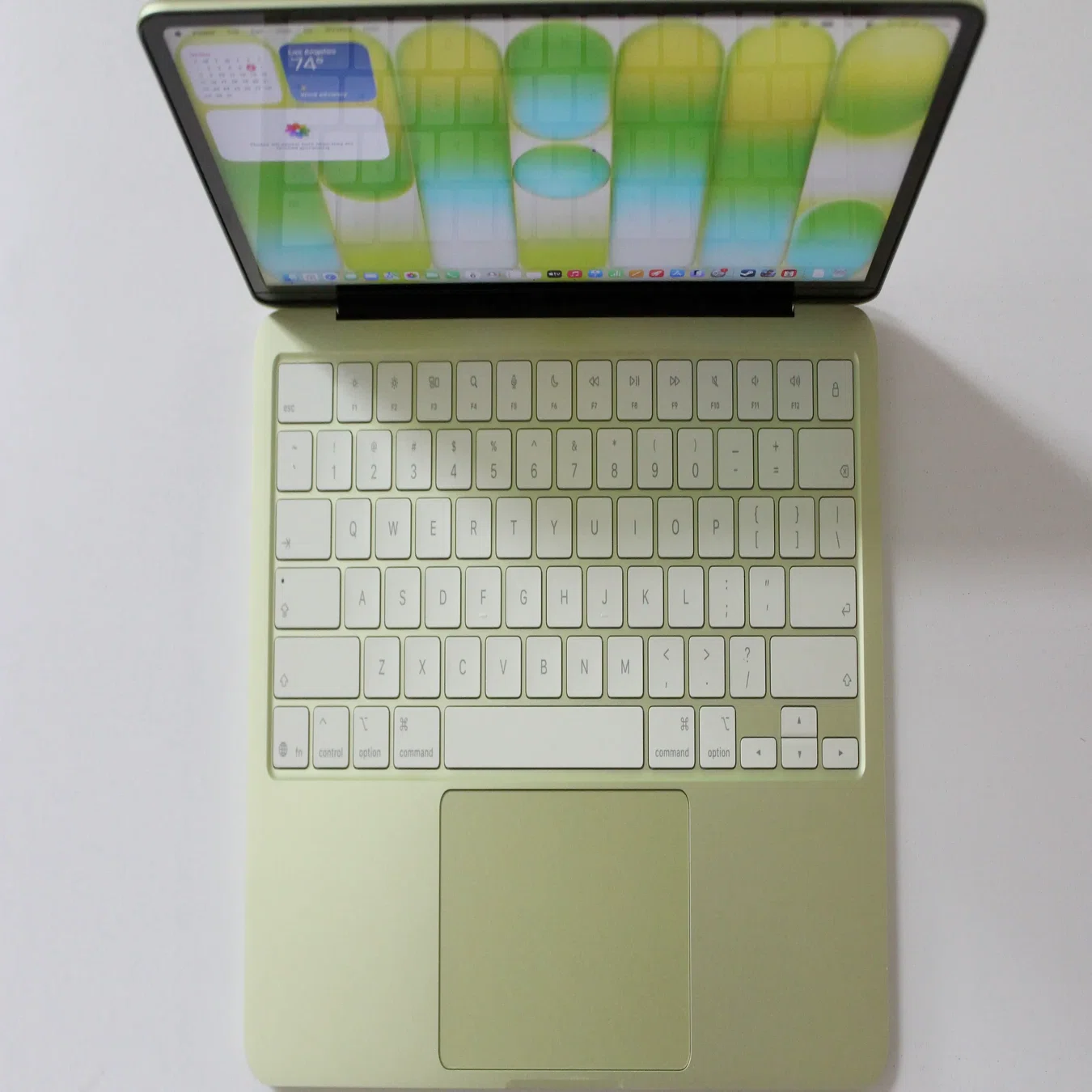 MacBook Neoのキーボードがズレてる件｜葵 めく aoimeq,