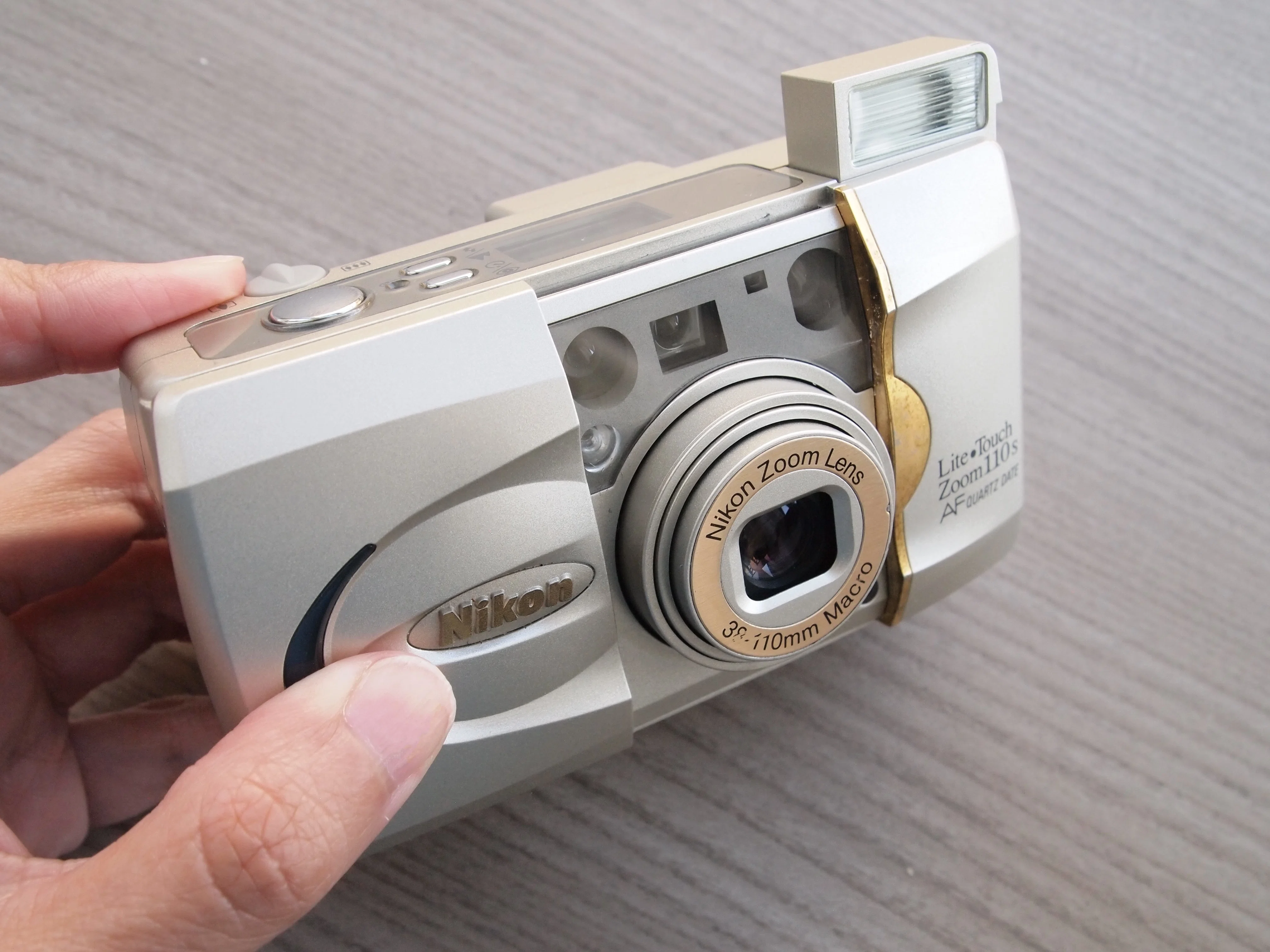 フイルムカメラ 4,500円のカメラだっていいじゃない｜キハ2222