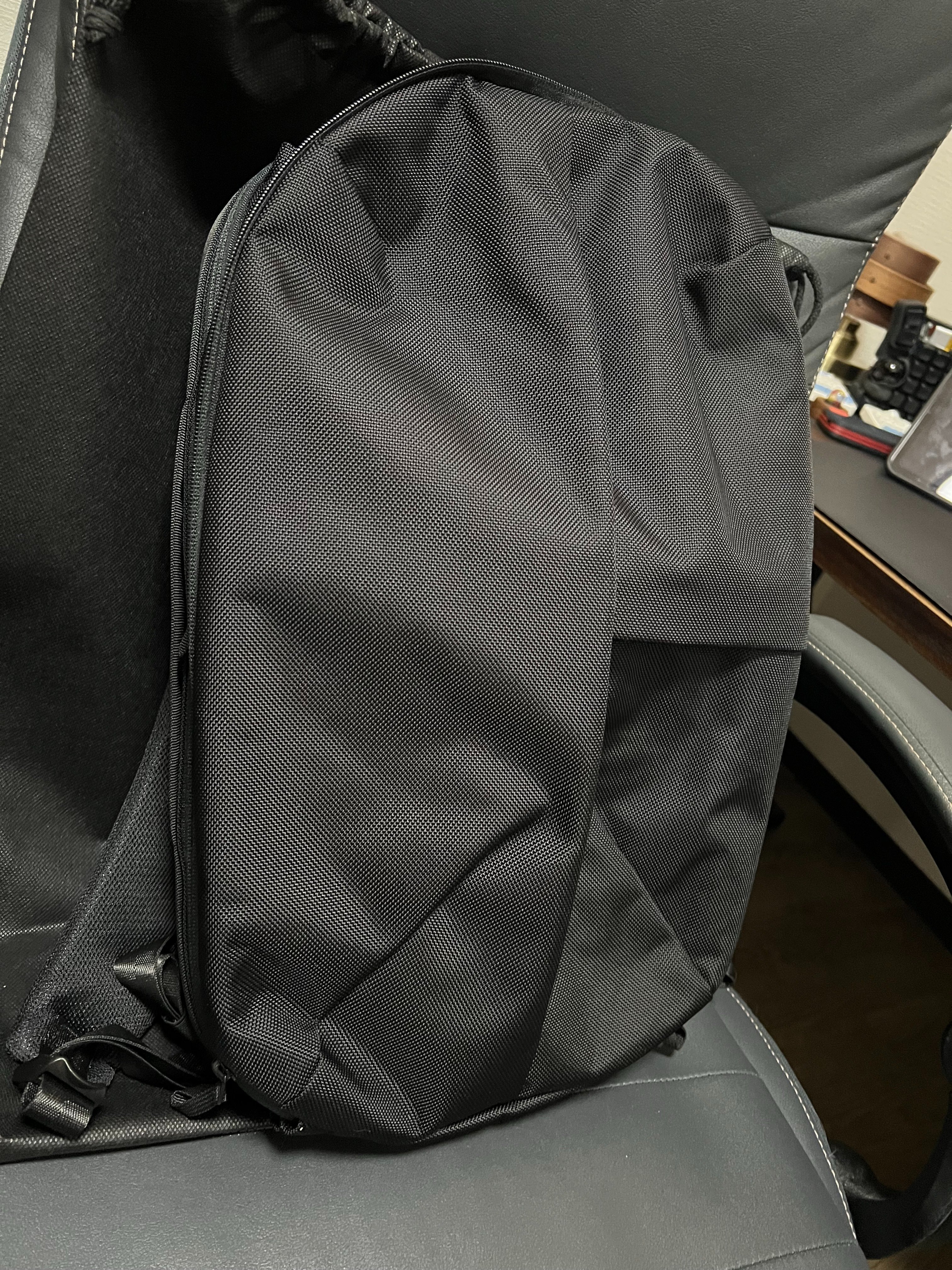 NOMANZ_GEAR】DIRACバックパックをスリング化したら意外とイケる?件｜kazy