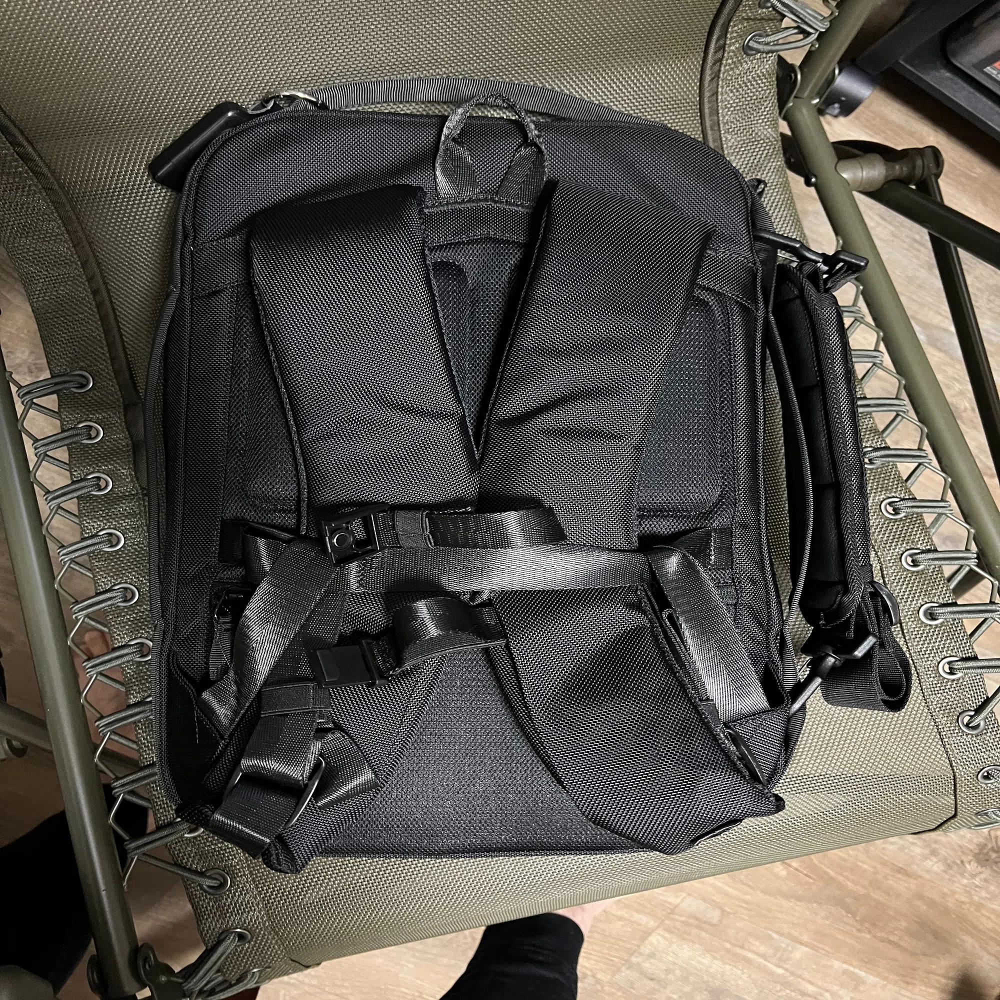 NOMANZ_GEAR】DIRACバックパックをスリング化したら意外とイケる?件｜kazy