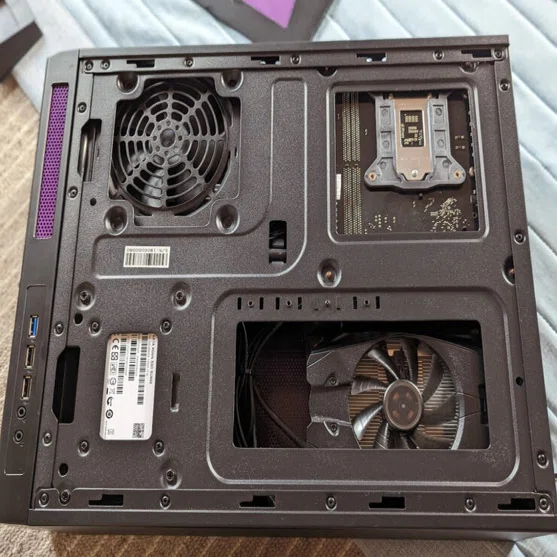 mini-ITXなスリムゲーミングPCをミニタワーケースに移植してみた｜と 