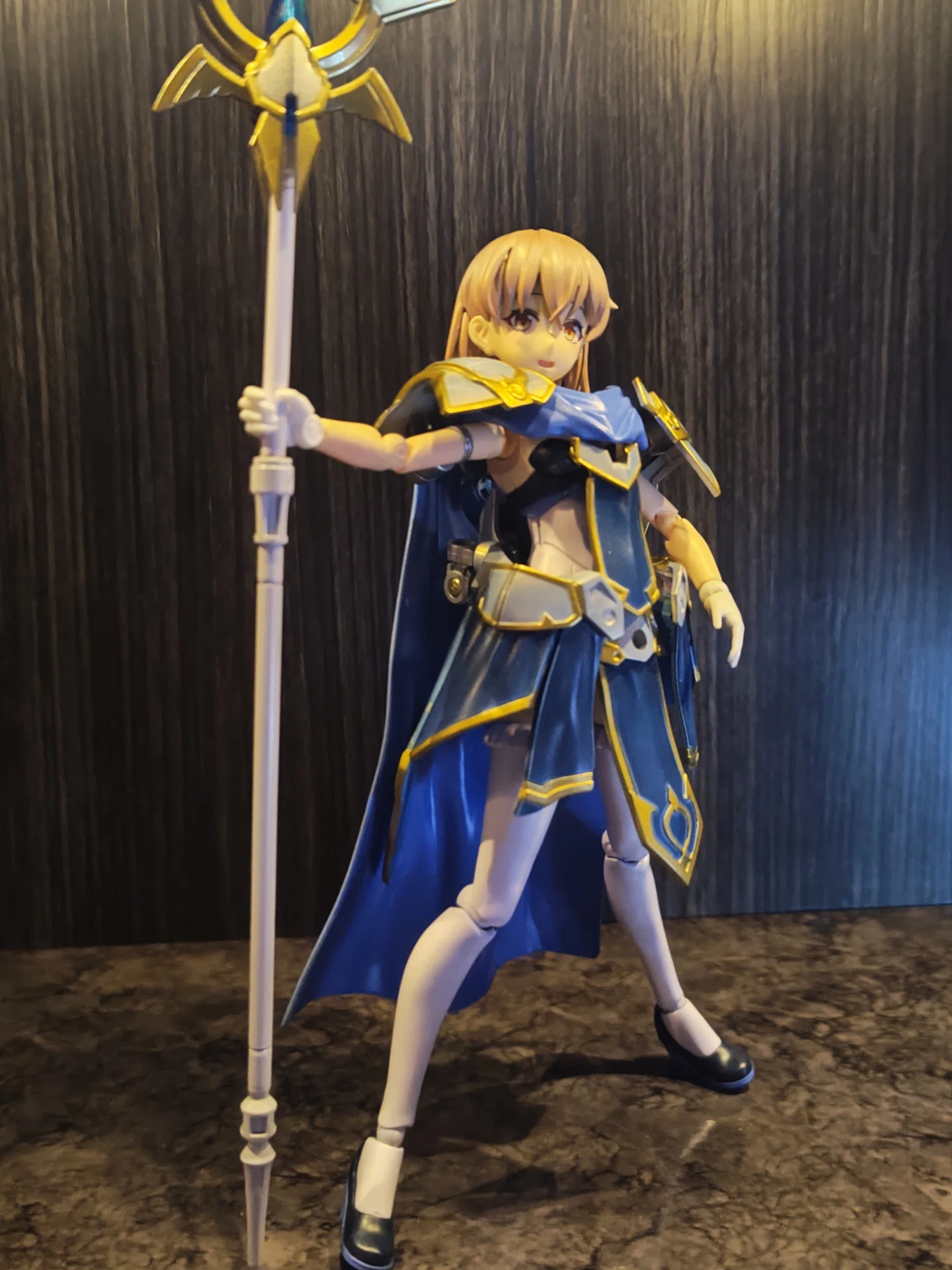 アルカナディア エルメダ｜横月瑛