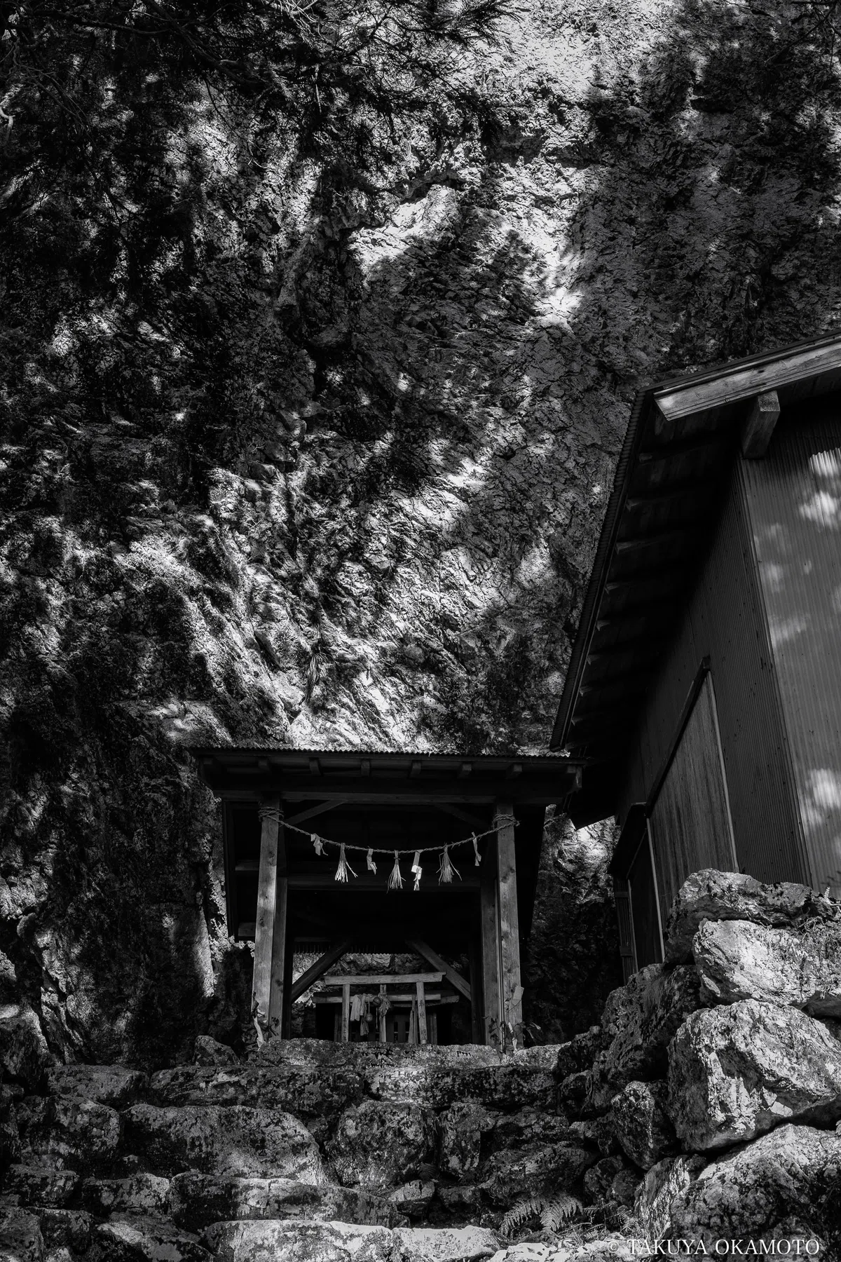 工石神社