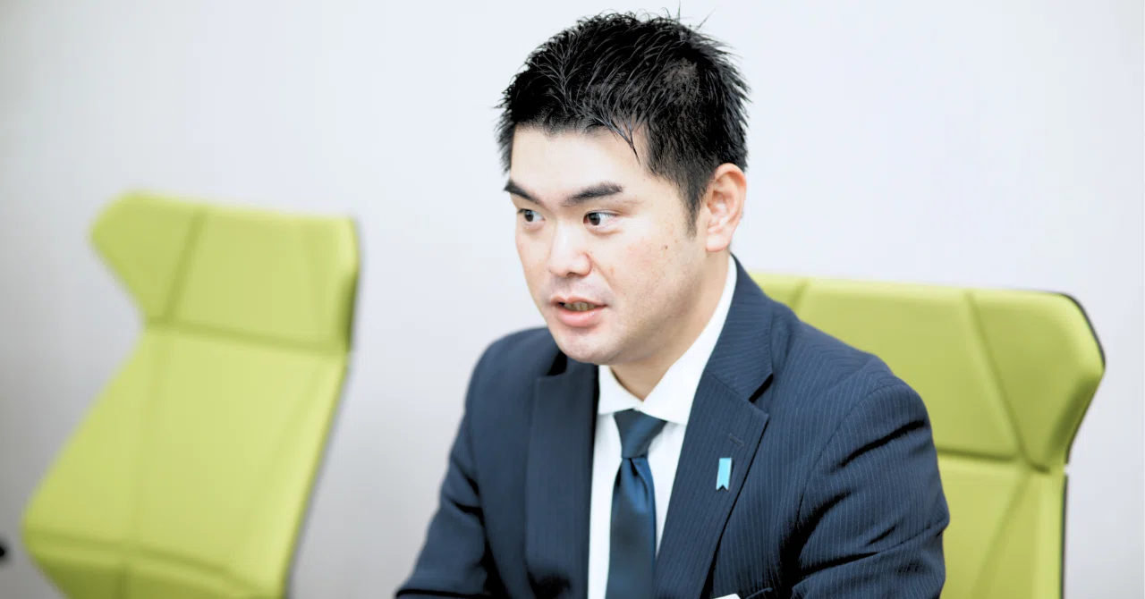 完全成果報酬」の世界から、チームで経営を支える保険営業へ。｜辻 