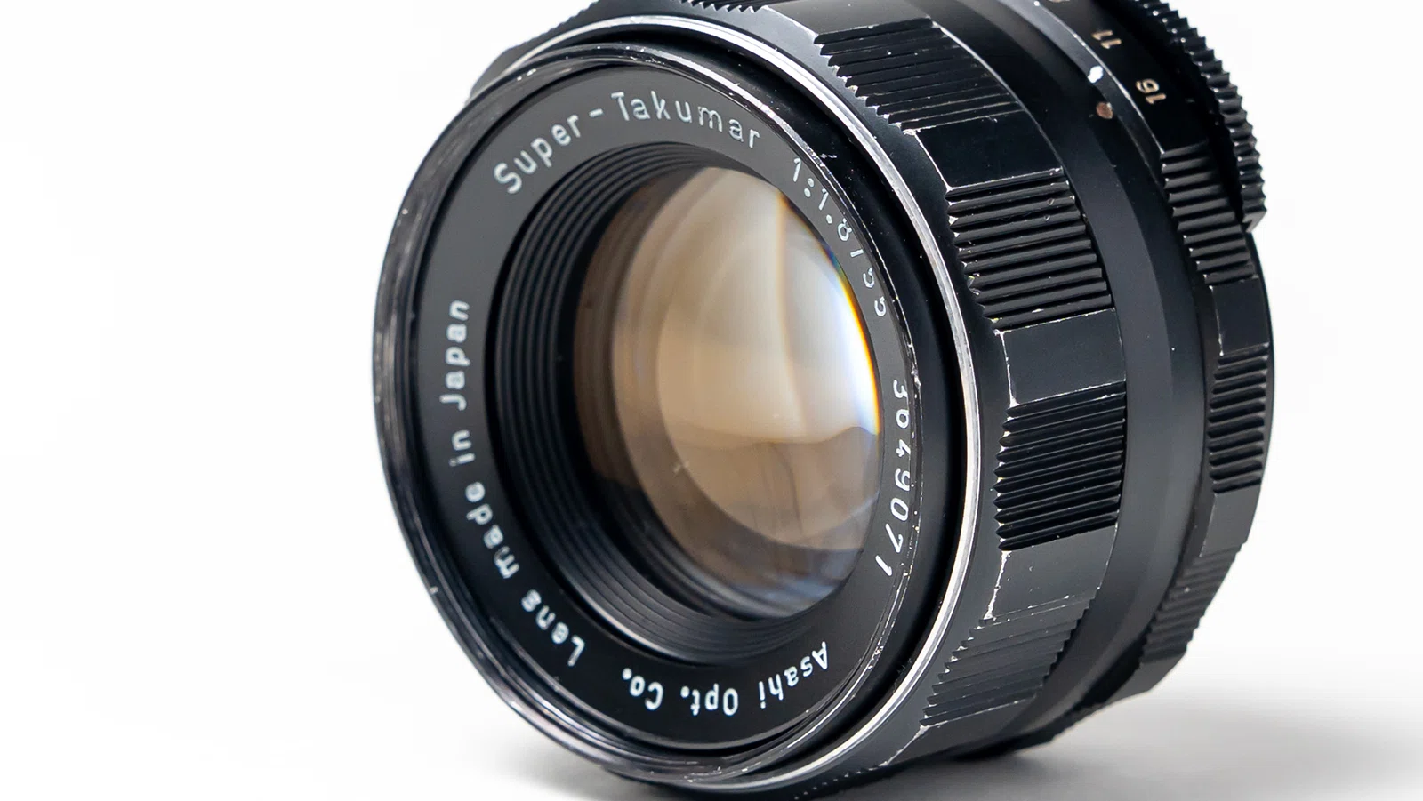 Super Takumar 55mm f1.8 (Late Model) Capturing the light of 1965