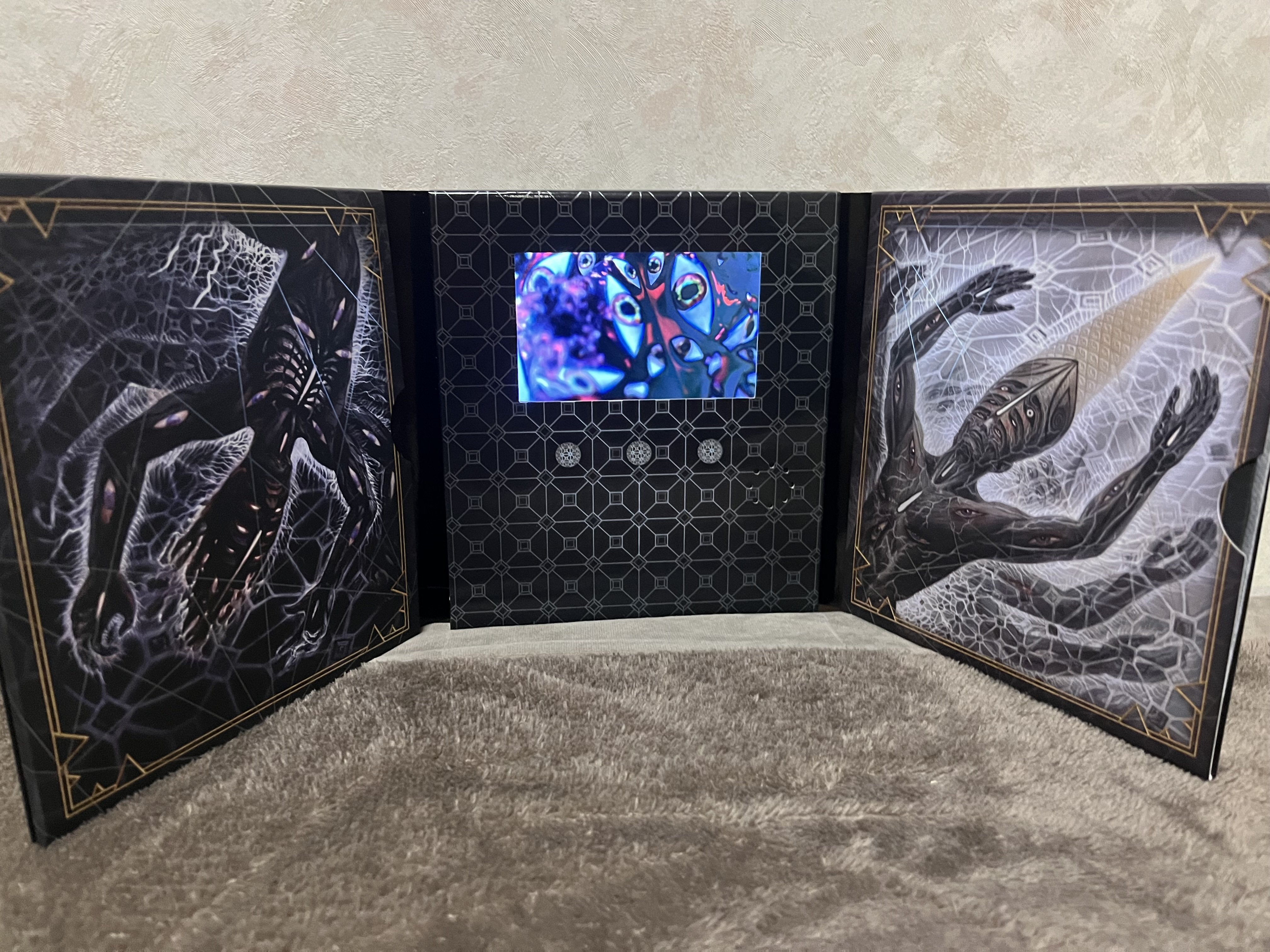 限定盤　TOOL Fear Inoculum ヘヴィメタル　ハードロック Tool（トゥール）｜最新アルバム『Fear Inoculum』が超豪華5枚組