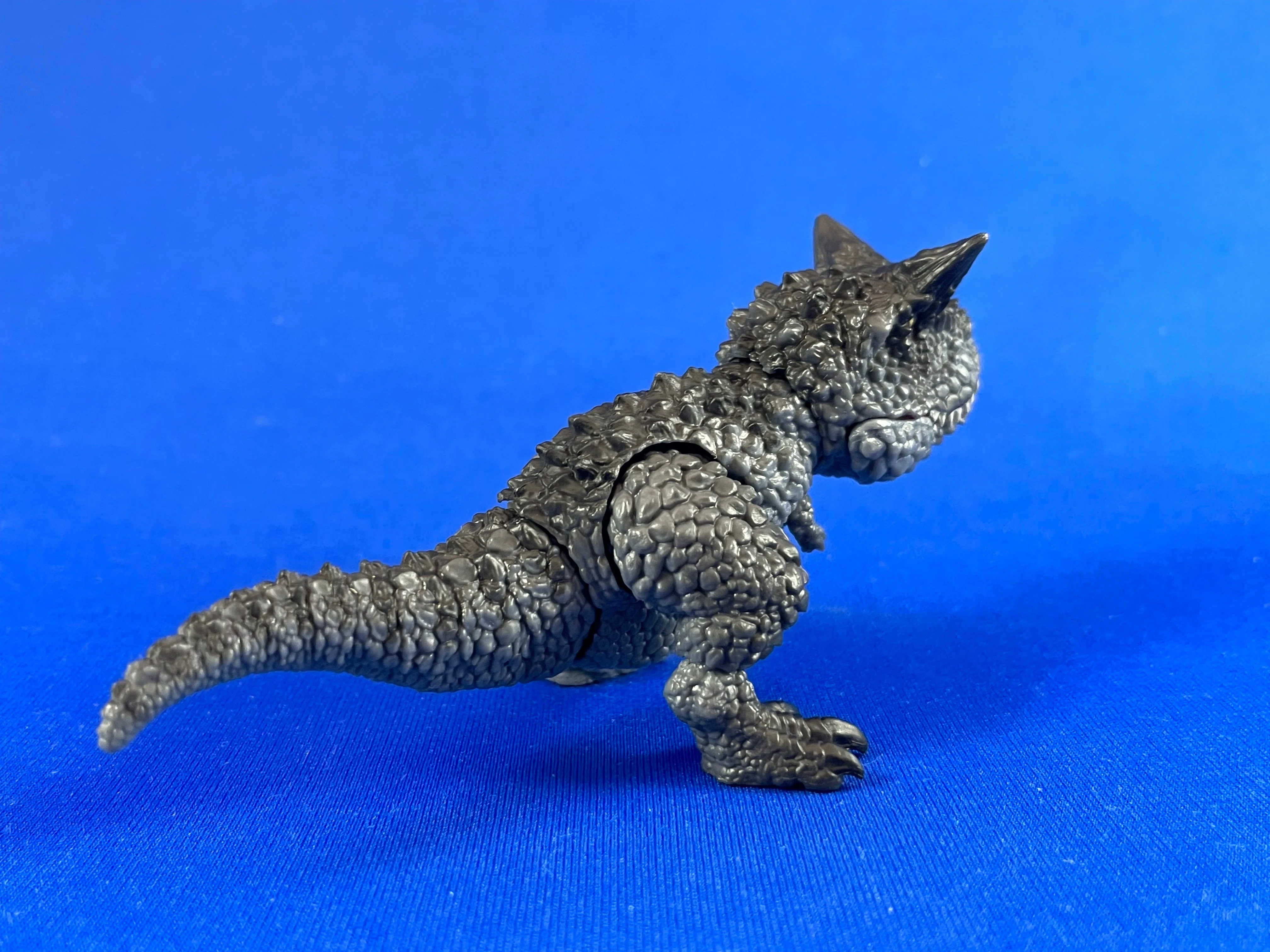 500円でモンアツ級の完成度！】いきもの大図鑑レプティ 恐竜04 カルノ