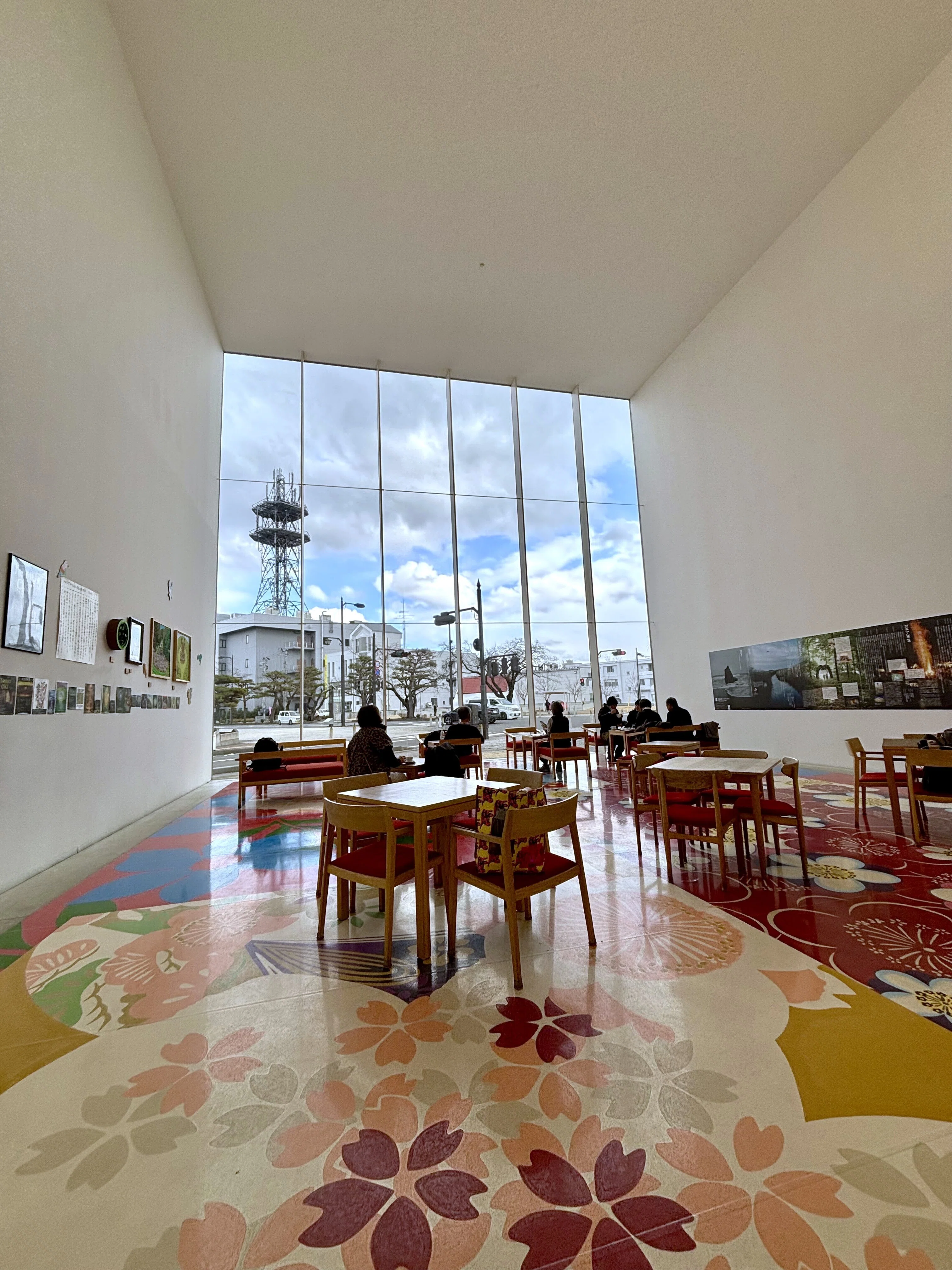 十和田市現代美術館03 現代アートの波に呑まれる02～帰路｜Abbey -旅