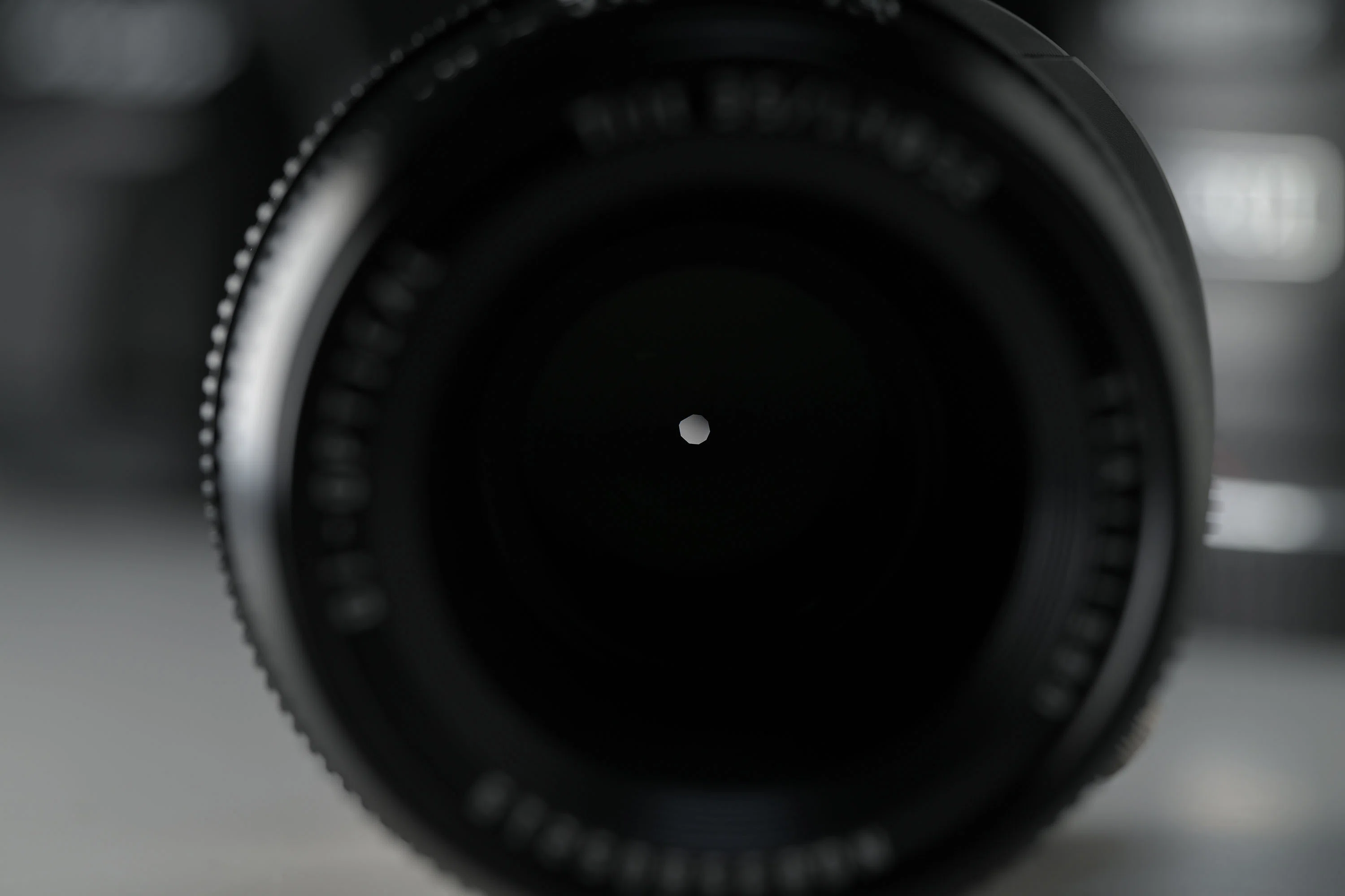 【ほぼ未使用】TTArtisan 35mm F1.4 ティルトレンズ ニコン　Z 3万7,000円のティルトレンズ「TTArtisan Tilt 35mm f/1.4」 - デジカメ