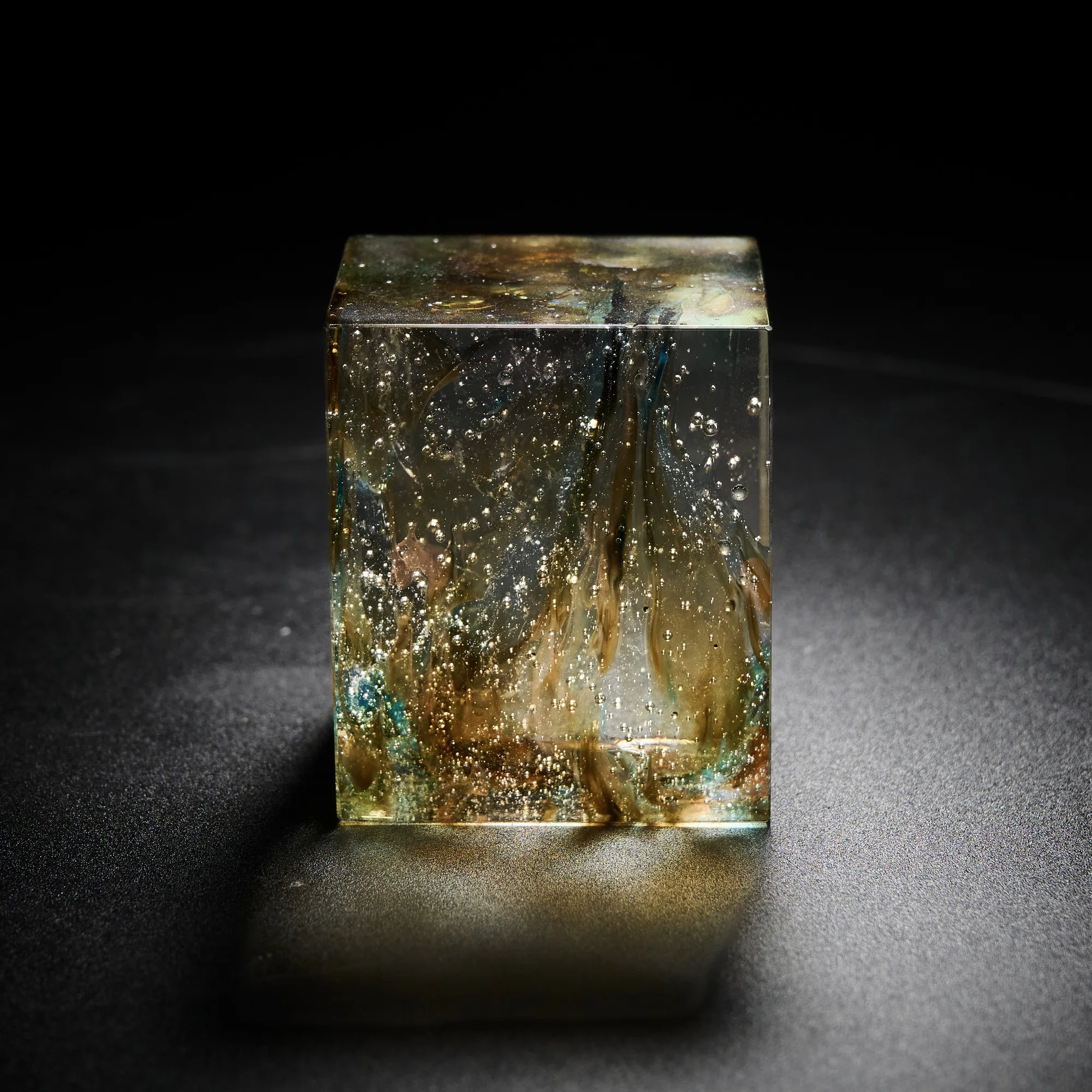ガラス 奥島圭二展『非結晶の夢』 / 作家インタビュー｜白白庵