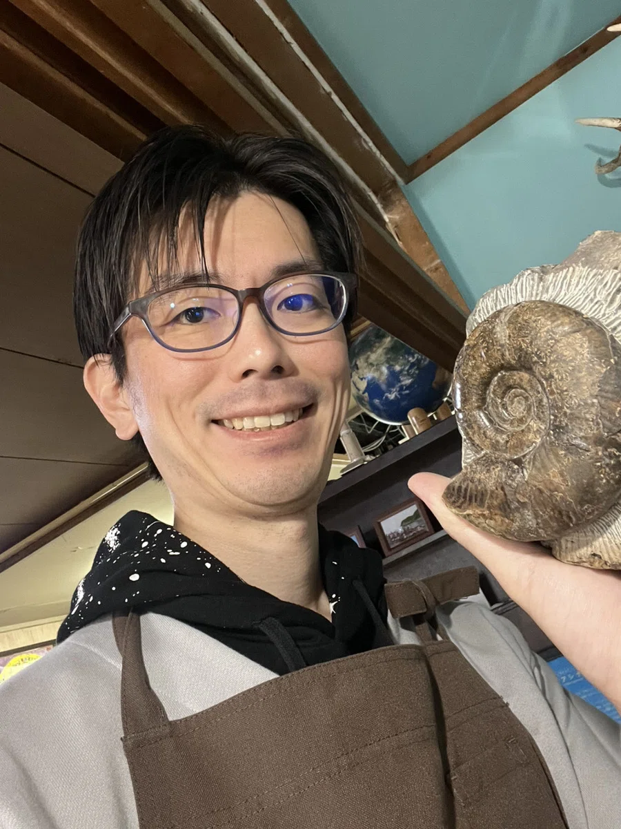Exedra舞台裏通信｜大夕張のアンモナイト｜SEL｜一般社団法人