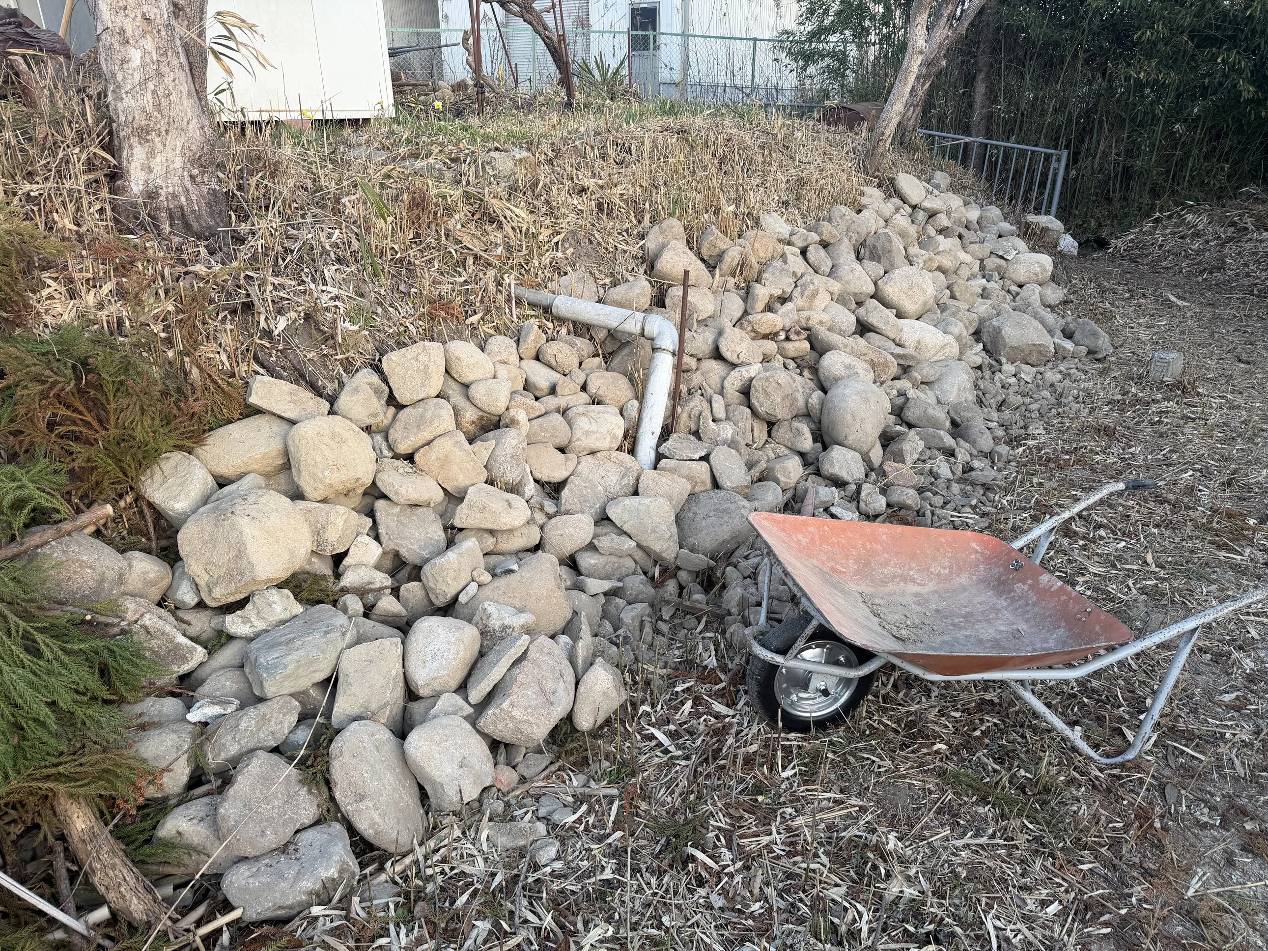 解体で出てきた石と木の始末が苦行だった｜Hirokazu Nishi