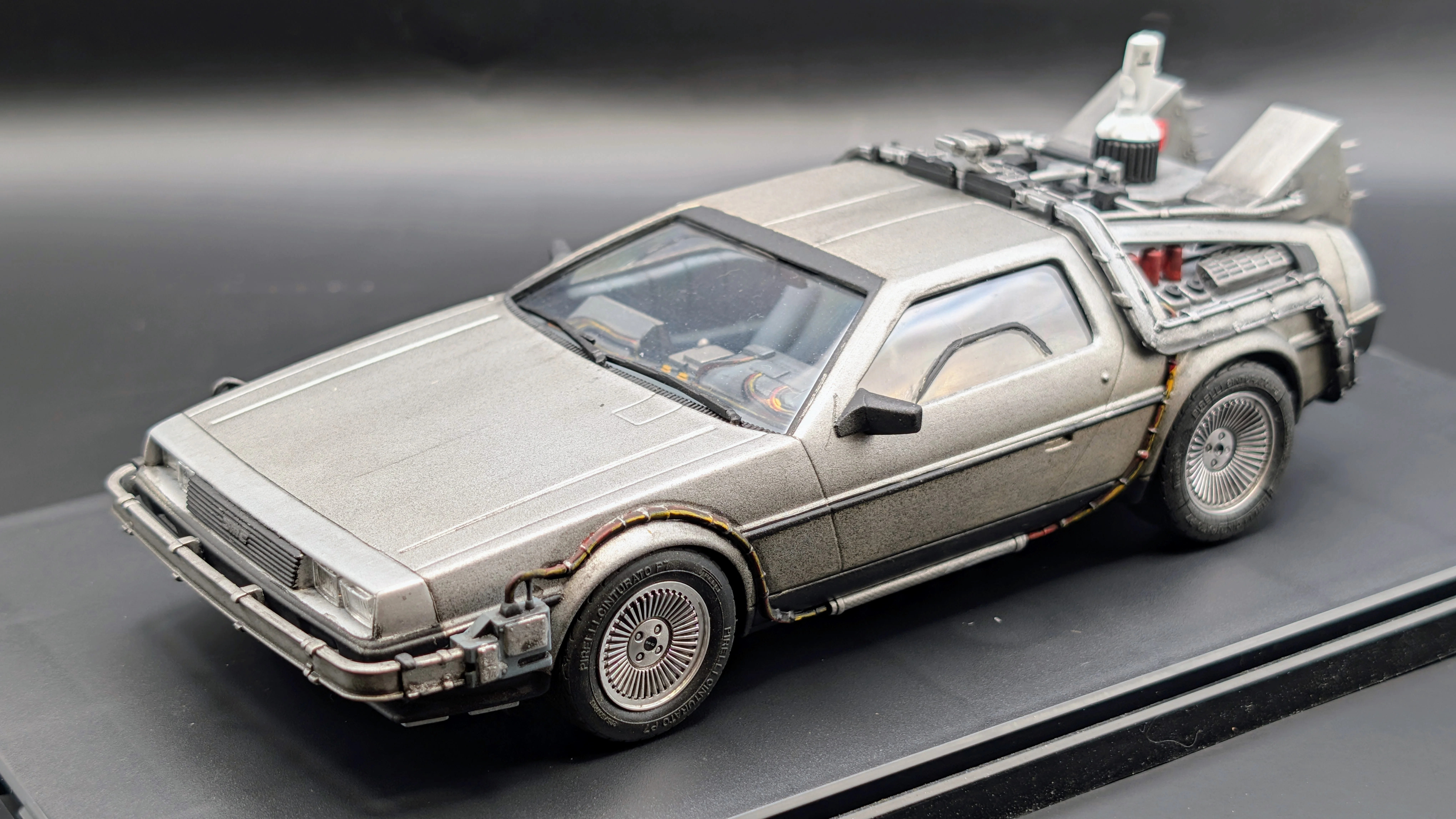 1/24 アオシマ DMC-12 