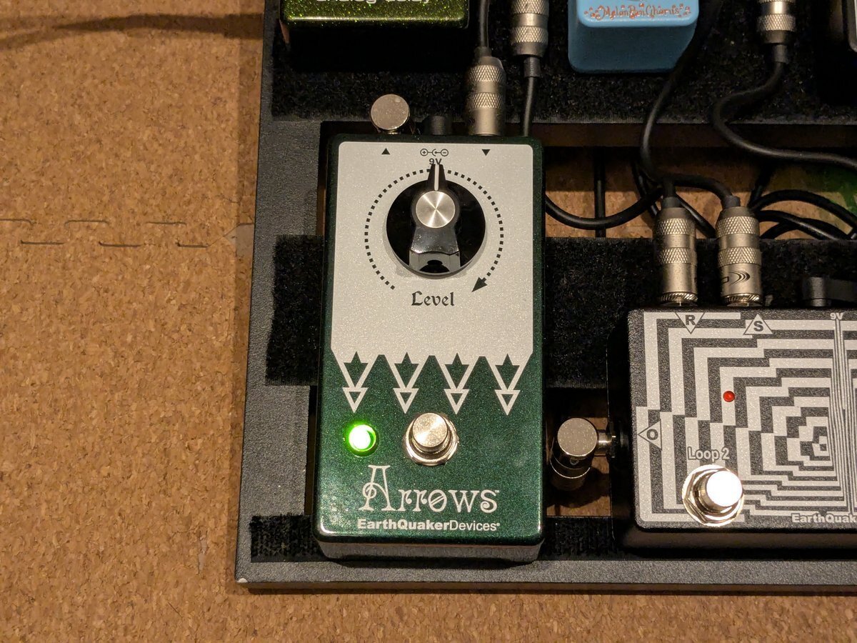 EarthQuaker Devices Arrows ギターエフェクター Amazon.com: EarthQuaker Devices Arrows V2 Preamp Booster Guitar