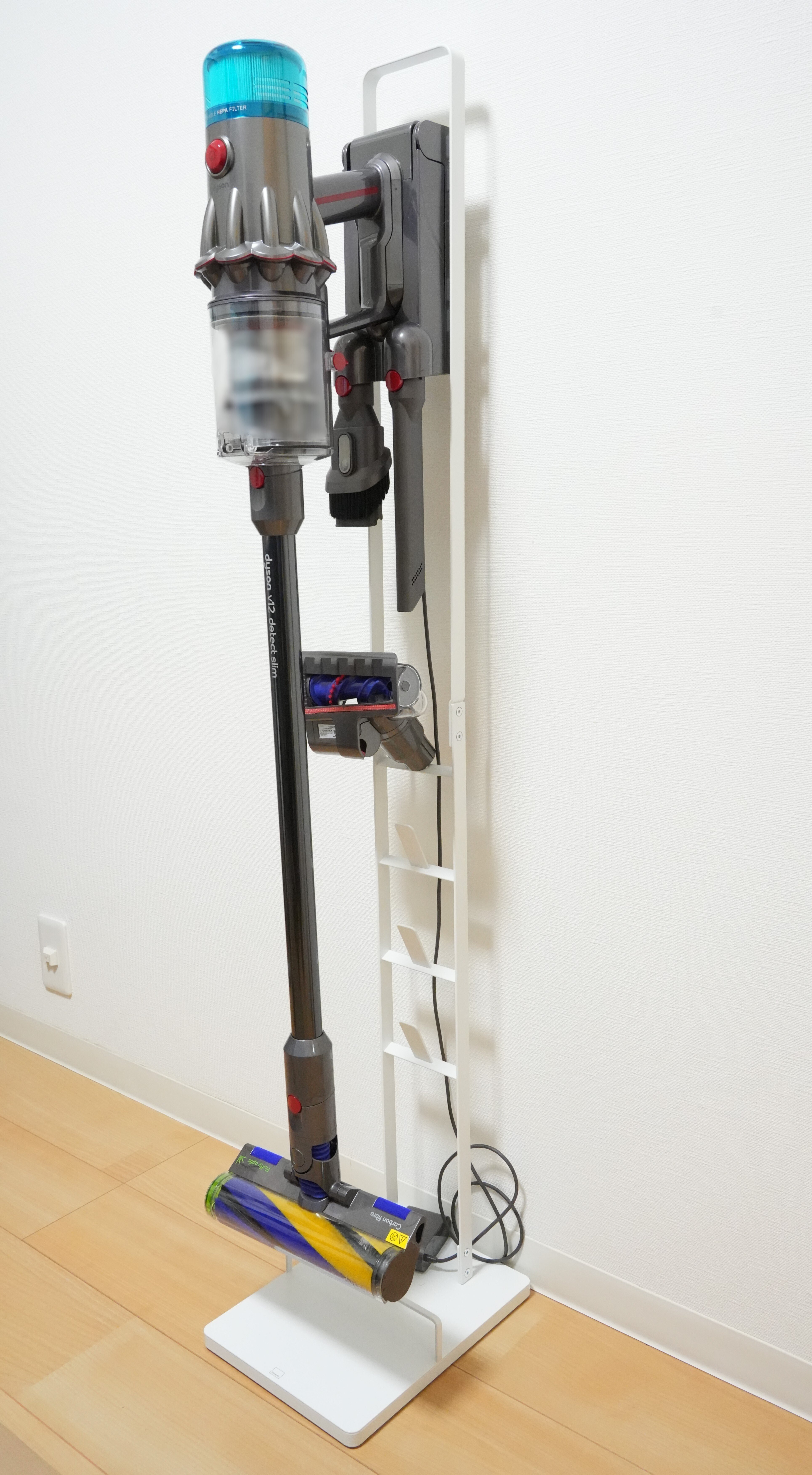 ダイソン　V12 Detect Slim Fluffy 充電スタンド付 Dyson V12 Detect Slim Absolute (SV46 ABL EX) | 掃除機 | ダイソン公式