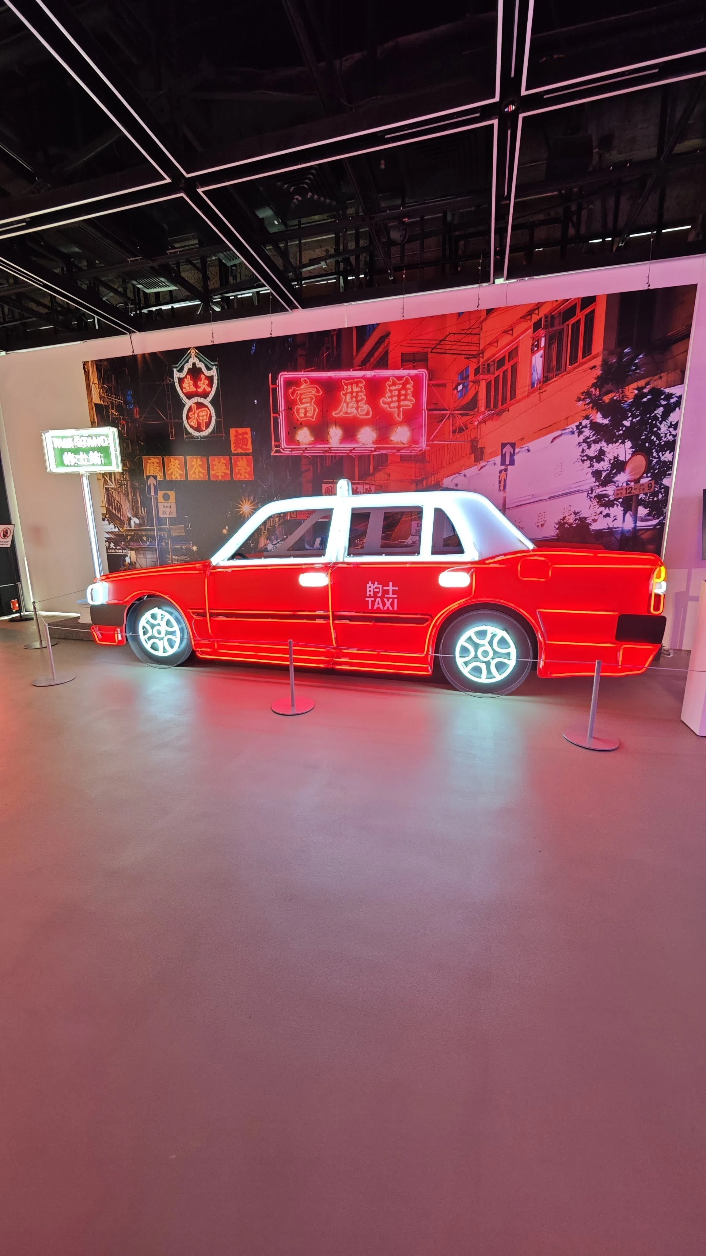 香港旅行記】202603香港弾丸一人旅_08（香港ネオン展示＠香港DX）｜RYORYO