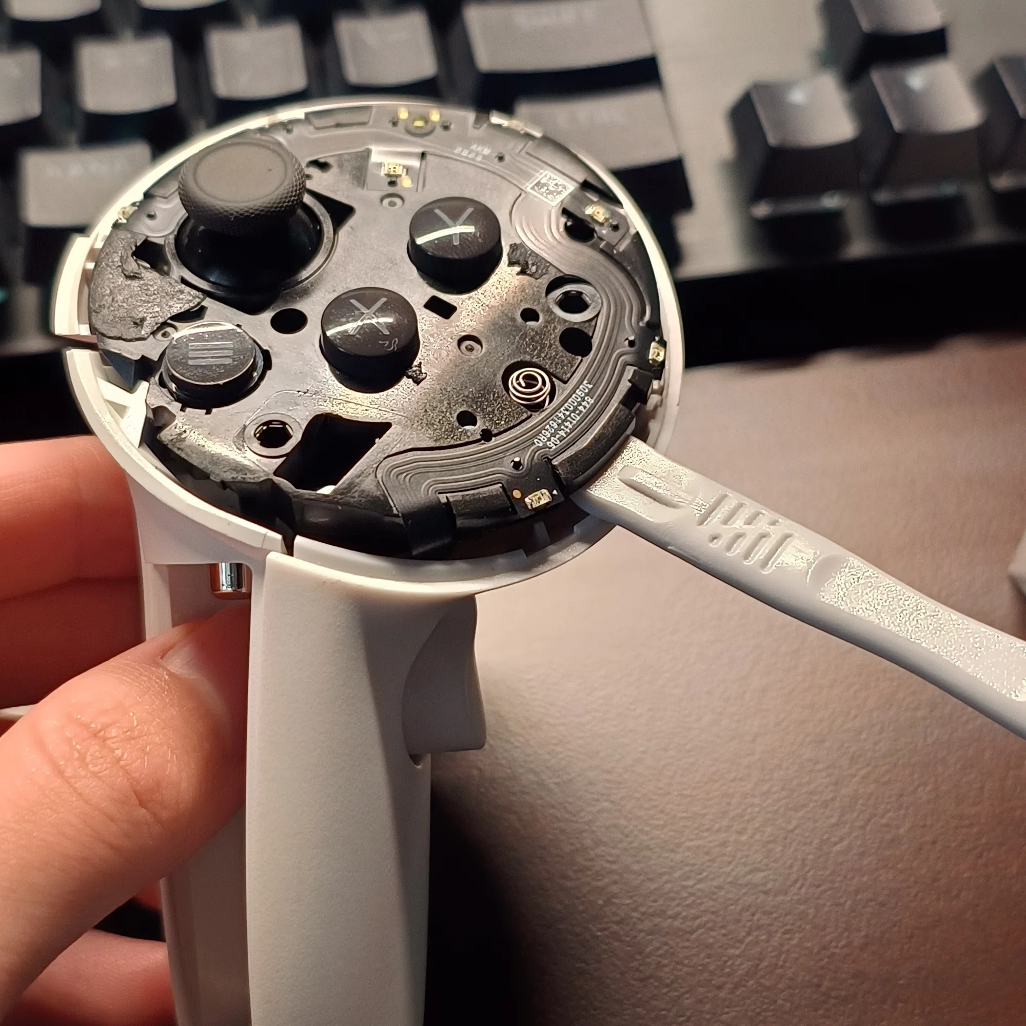 Quest3 コントローラーなし Quest3 touch コントローラーの分解清掃によるドリフト解消 + 交換｜ds93
